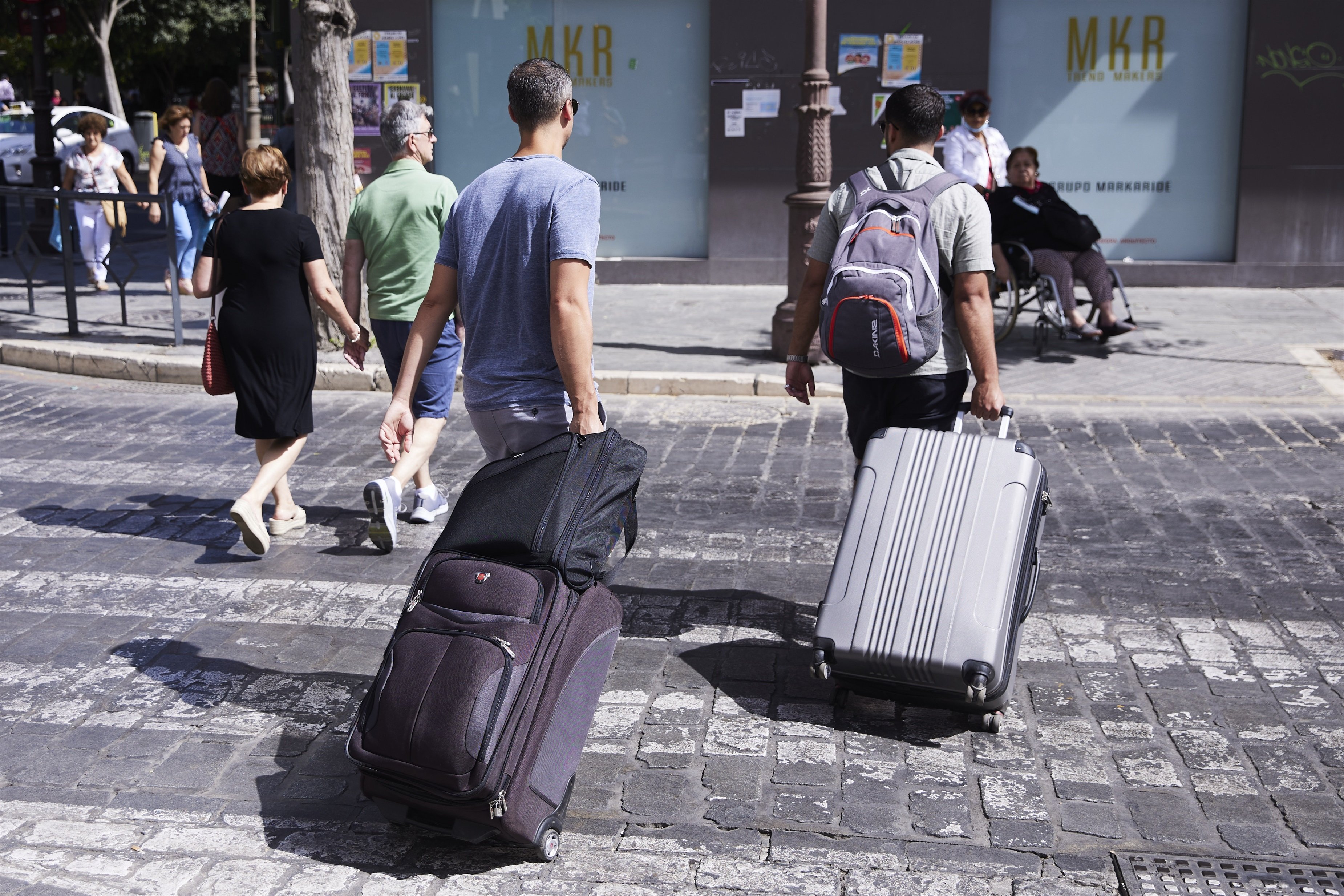 Una alça del PIB del 2,6%, 90.000 nous llocs de treball i turisme: així se sosté l'economia catalana el 2023