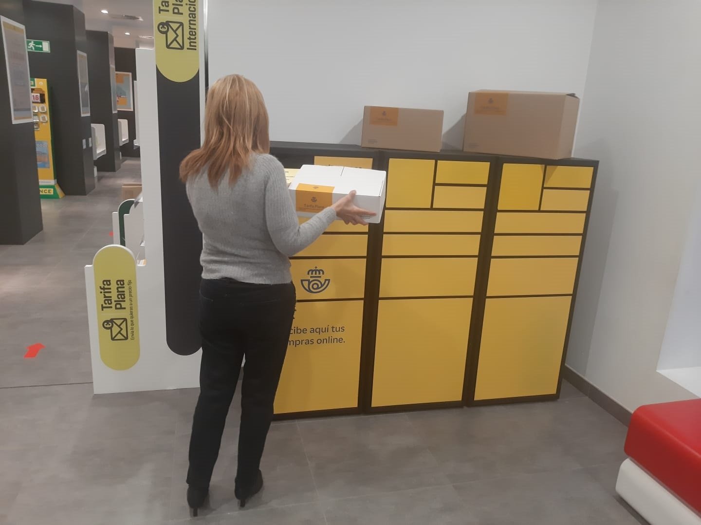 Correos contratará a 7.700 personas el próximo mayo