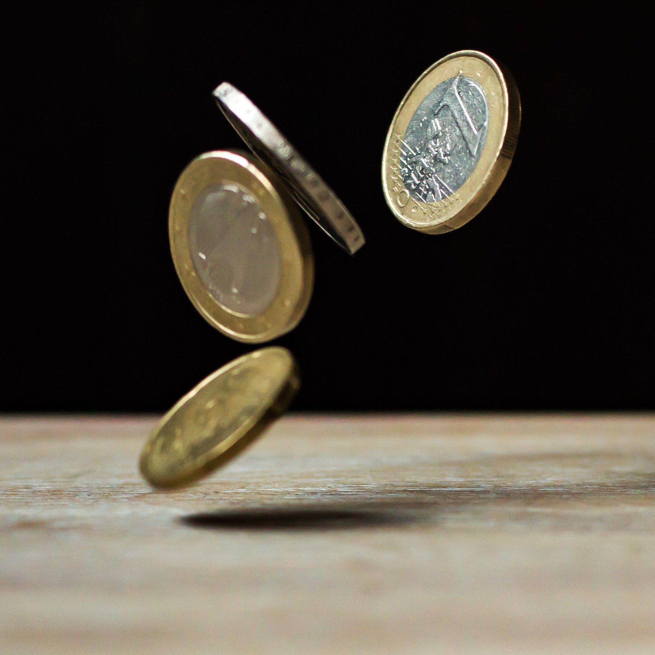 La salida de dinero de los depósitos alimenta los fondos más conservadores