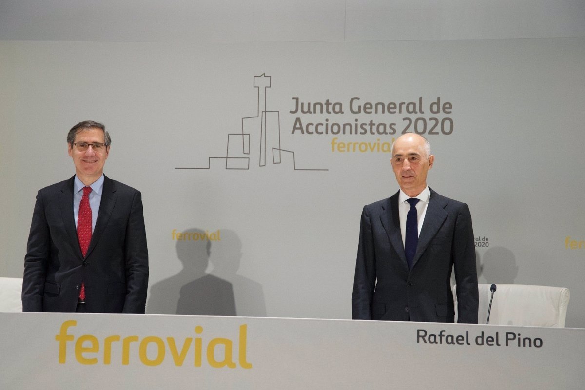 Ferrovial contesta por escrito al Gobierno que seguirá adelante con el traslado