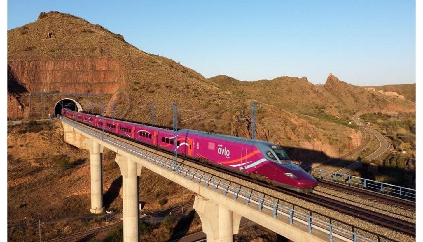 Renfe pone a la venta 17.000 billetes a 7 euros en trenes Avlo de Andalucía