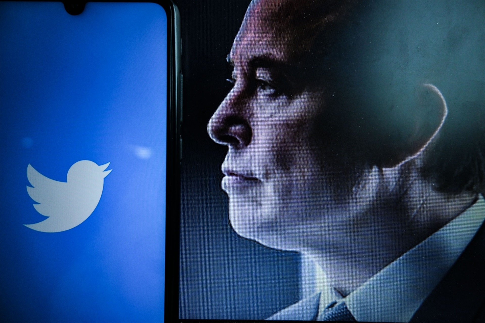 Twitter desapareix com a empresa i es converteix en X Corp