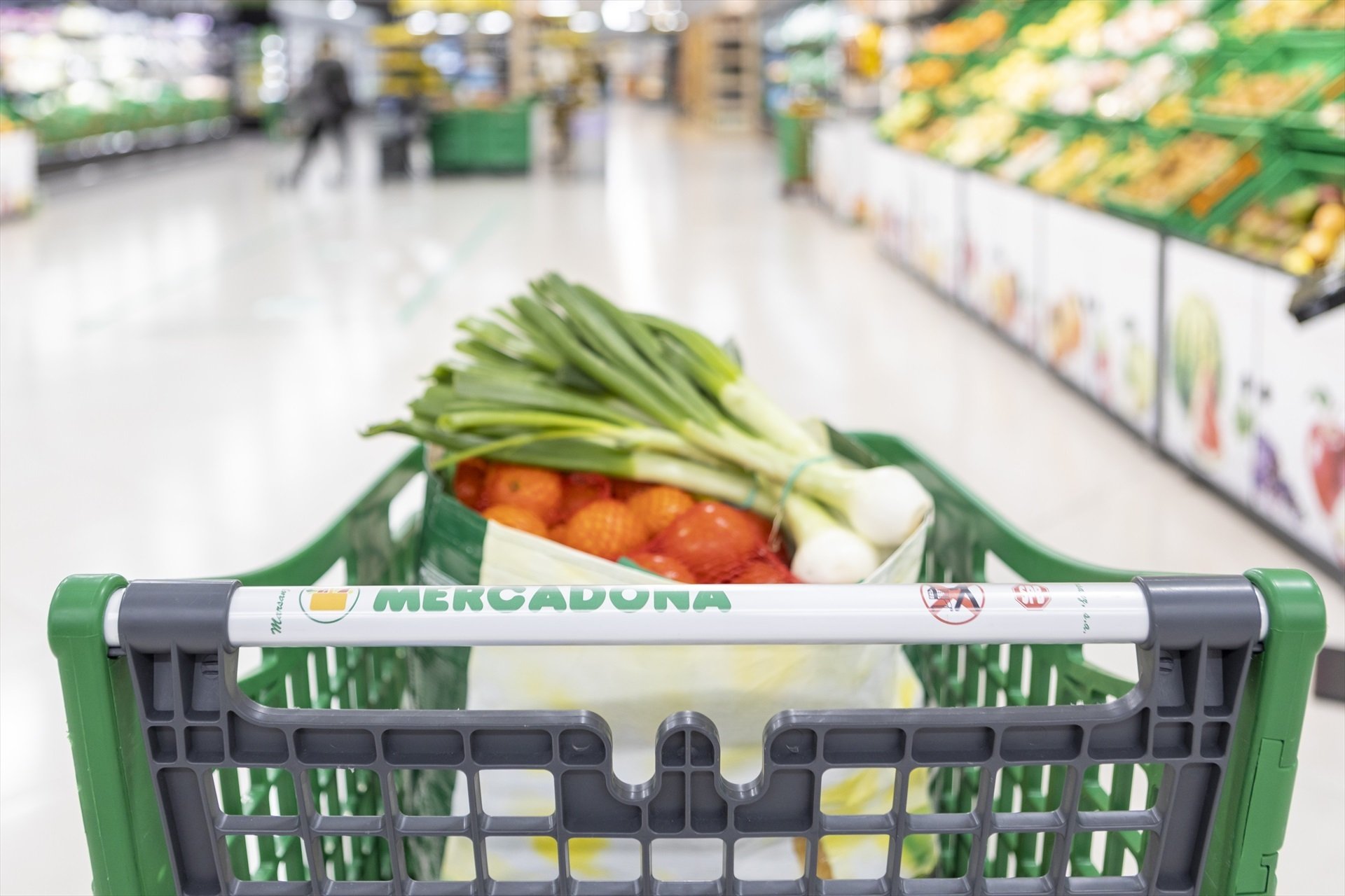 Mercadona abaixa el preu de 500 productes: aquests són els aliments pels quals pagaràs menys des d'aquest mes