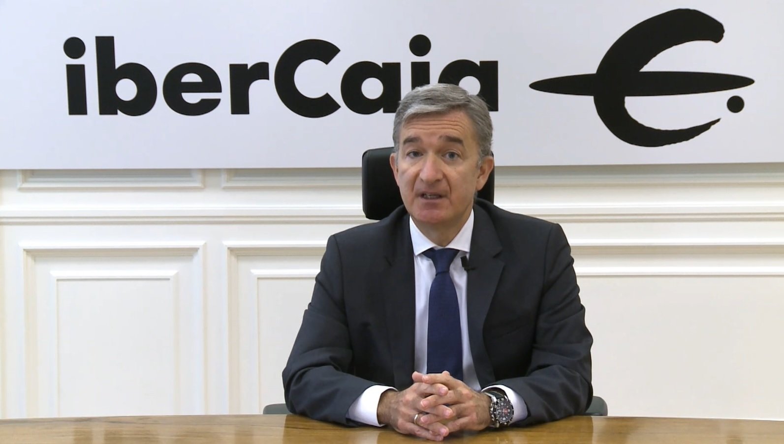 Víctor Iglesias (Ibercaja): "La banca empezará a pagar por los depósitos este trimestre"