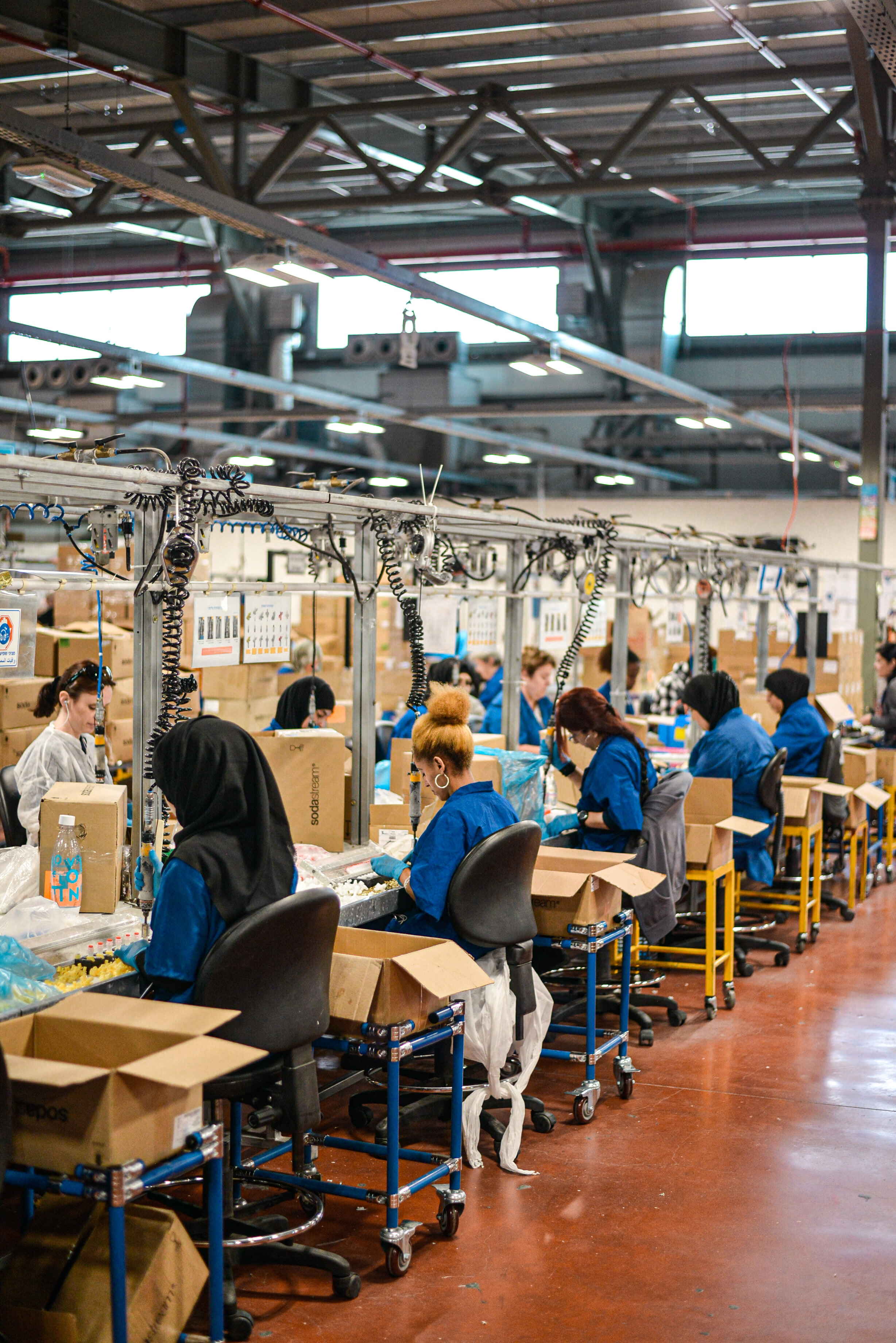 11.100 ocupados menos en el primer trimestre en España, pero sube el empleo desestacionalizado