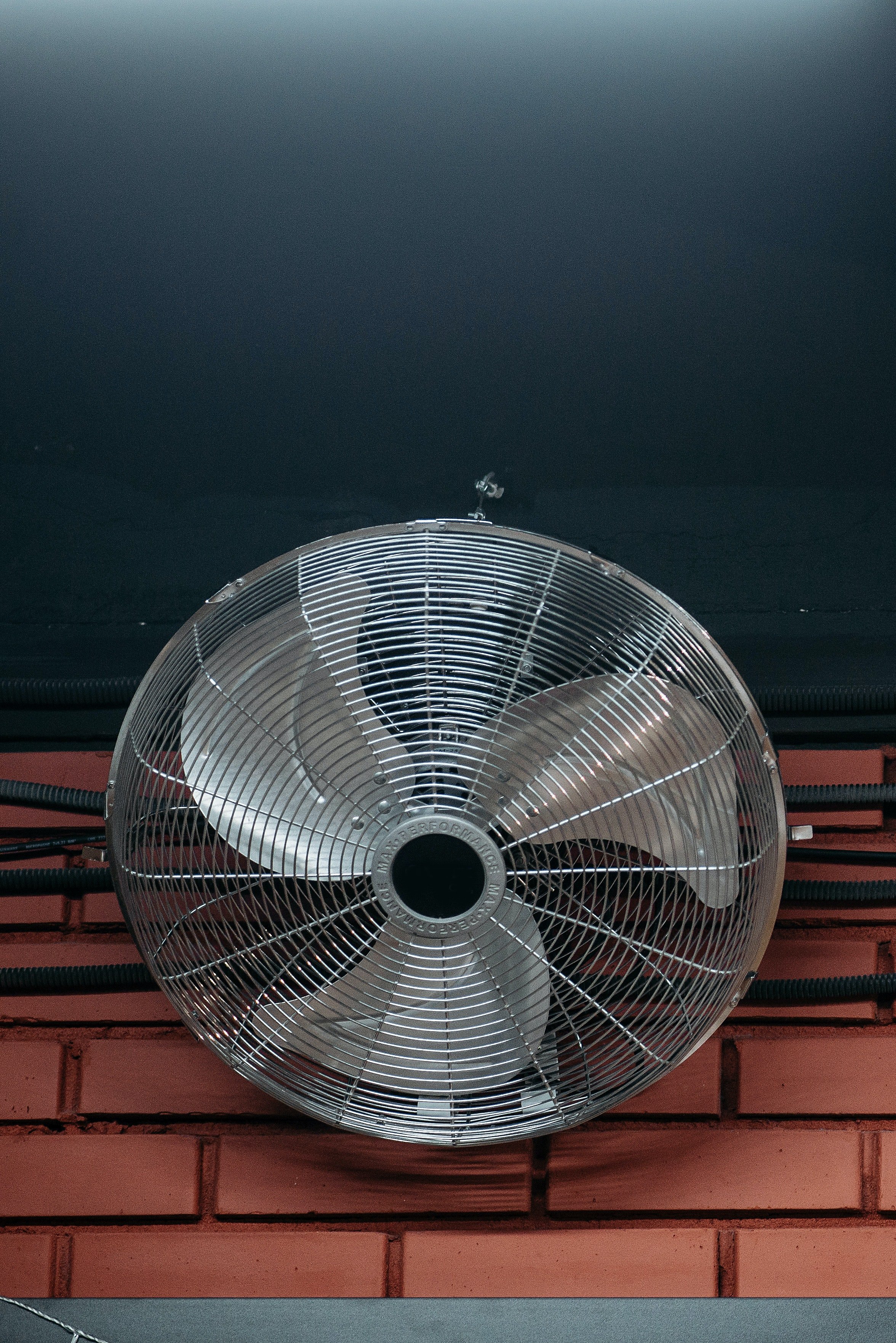 La calor d'abril dispara un 210% la demanda de ventiladors
