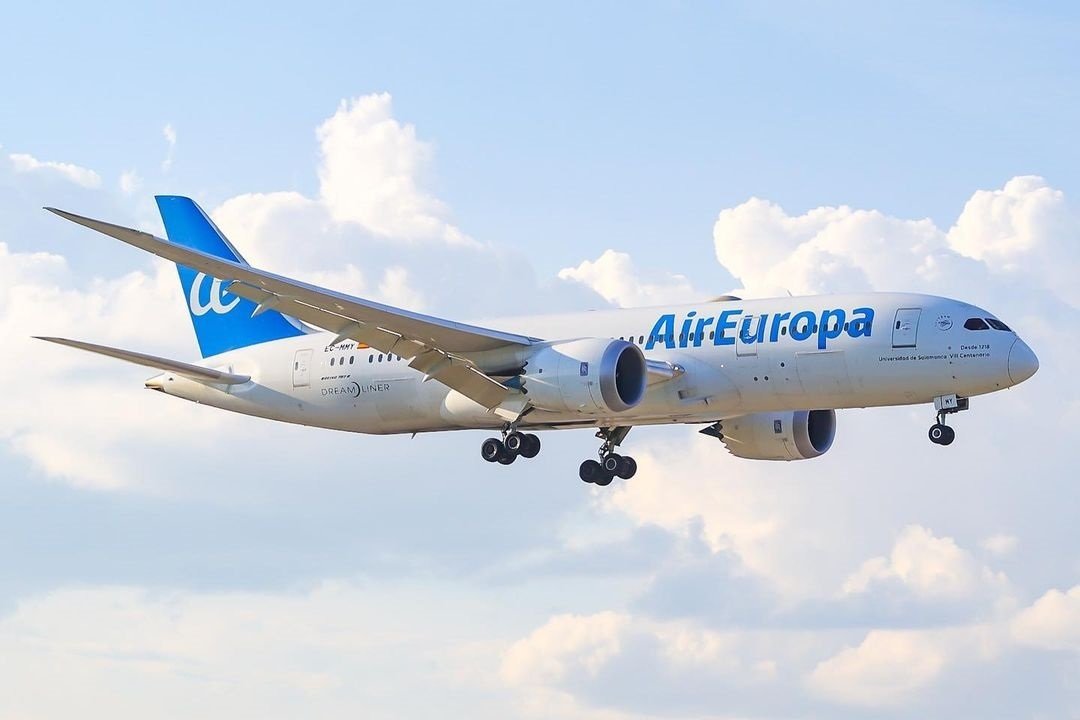 Els pilots d'Air Europa demanen al Ministeri que els deixi exercir el seu dret de vaga