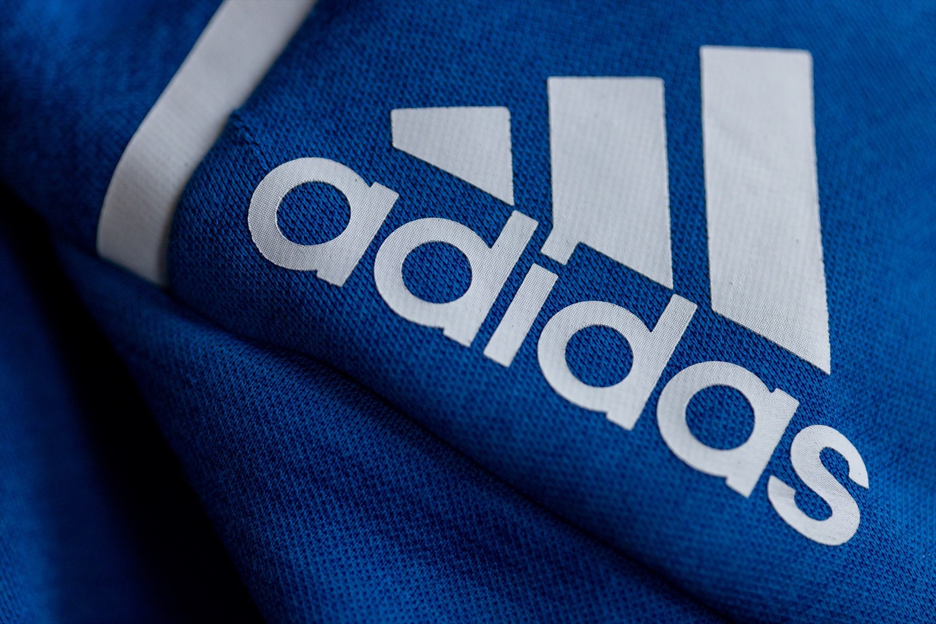Adidas perd 39 milions fins al març, llastada per la ruptura amb Kanye West