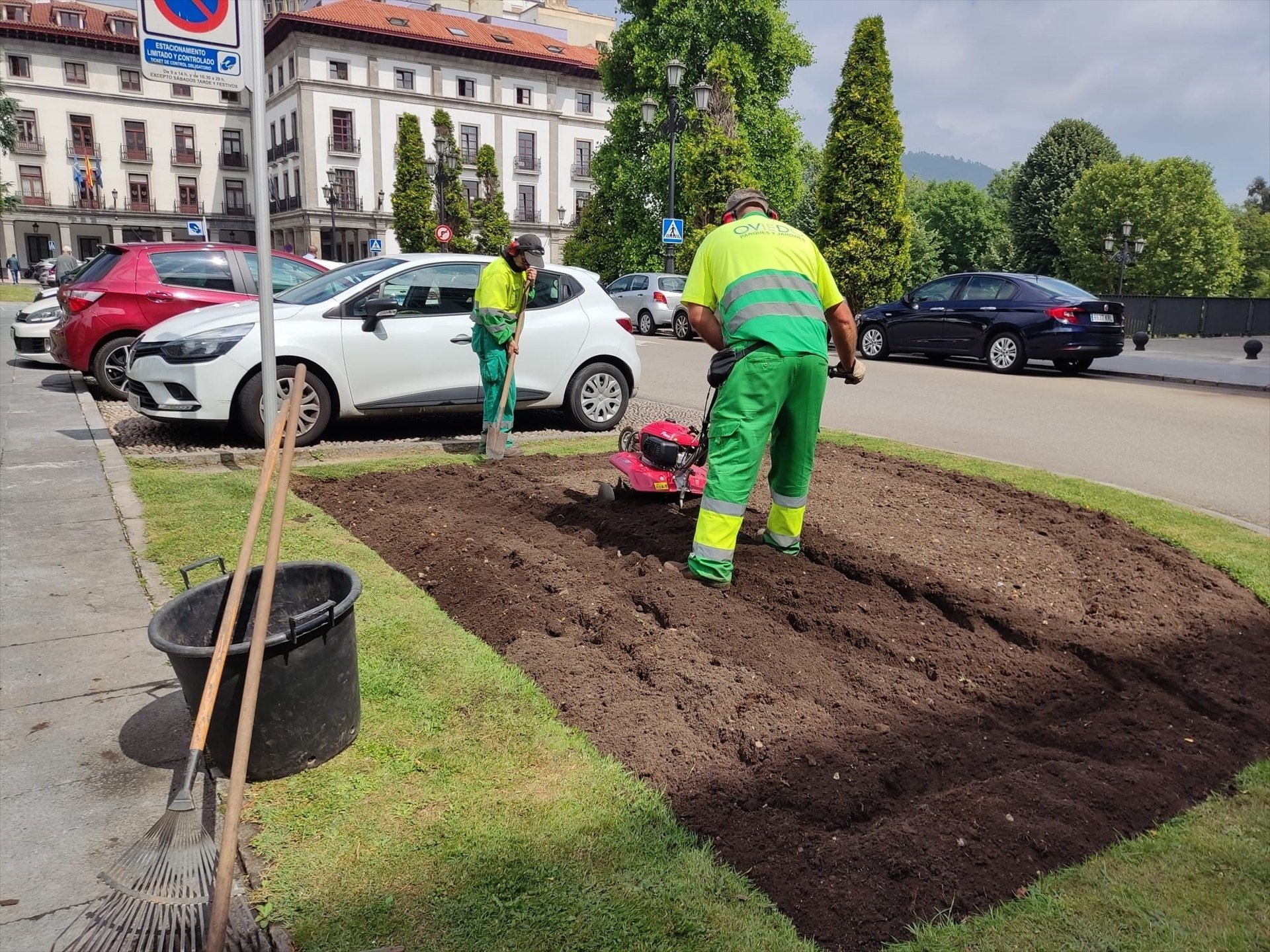 Treballar amb pics de calor? Així t'afectarà la nova normativa laboral davant de la calor extrema