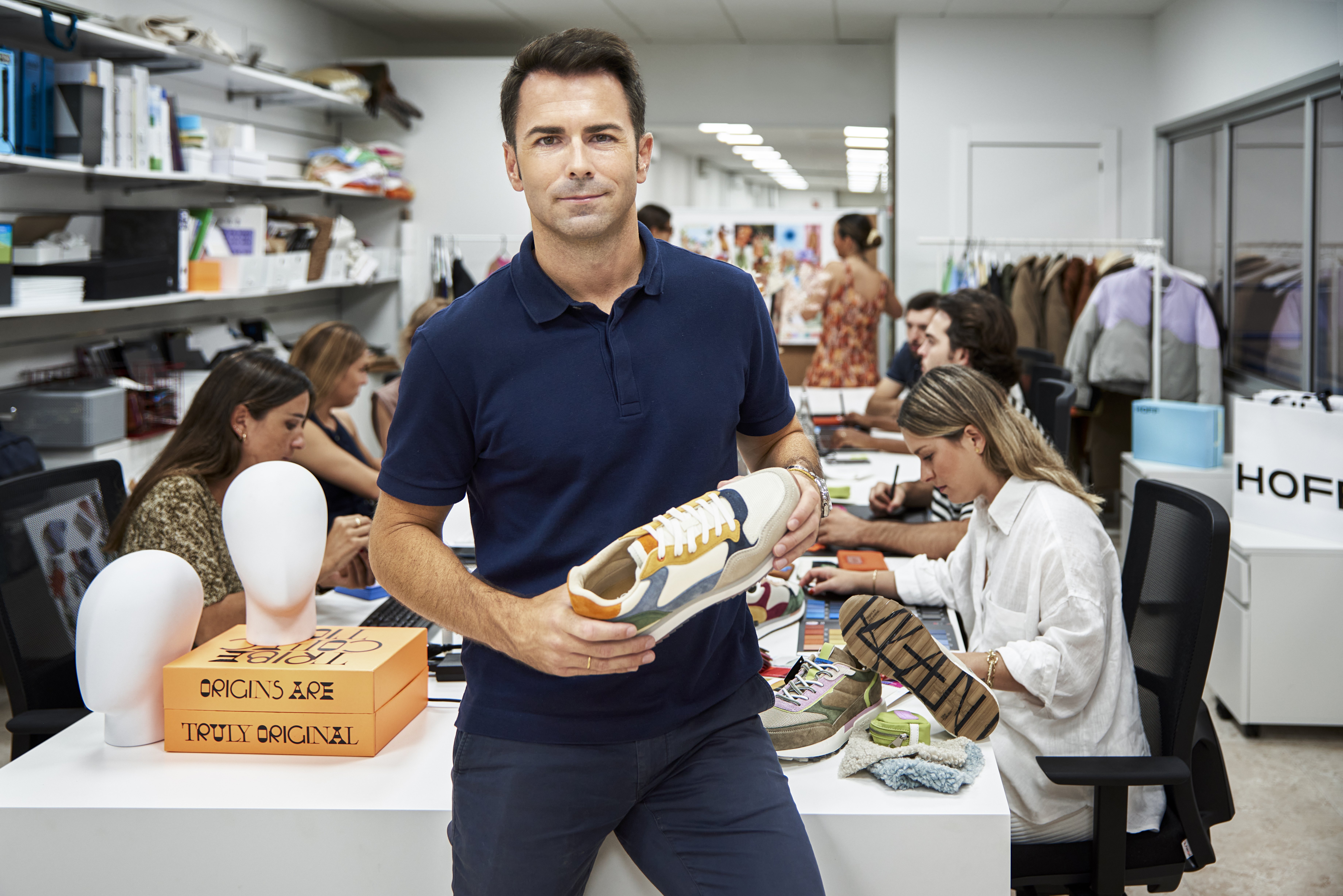 Las zapatillas Hoff que calzan las influencers se lanzan a la conquista de Oriente Medio