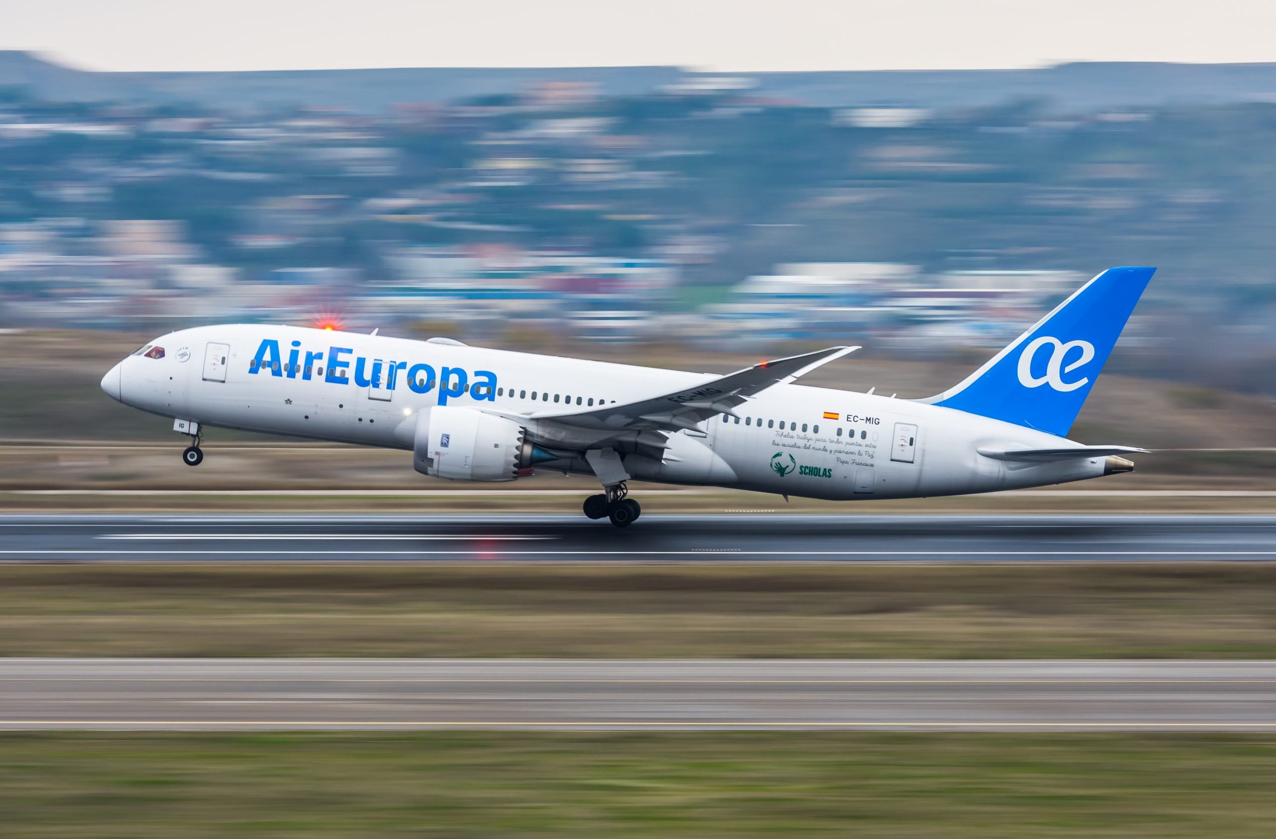 Huelga en Air Europa: 114 vuelos cancelados desde este lunes