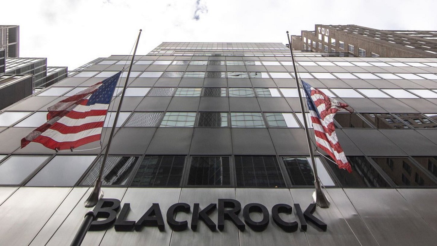 ¿Invertir en IA? Blackrock lanza a la bolsa dos productos especializados
