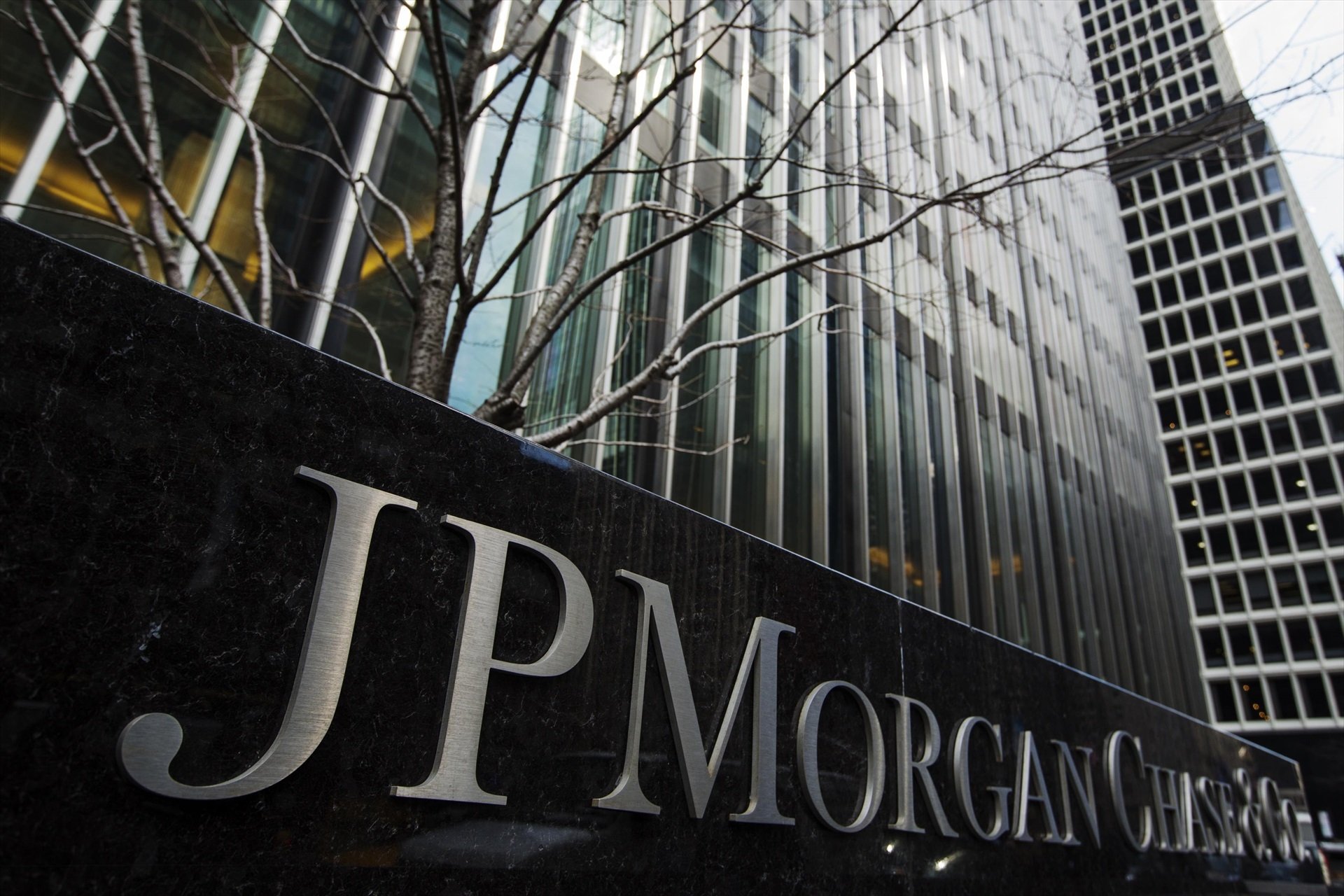 JP Morgan despide a 1.000 empleados de First Republic Bank un mes después de comprarlo