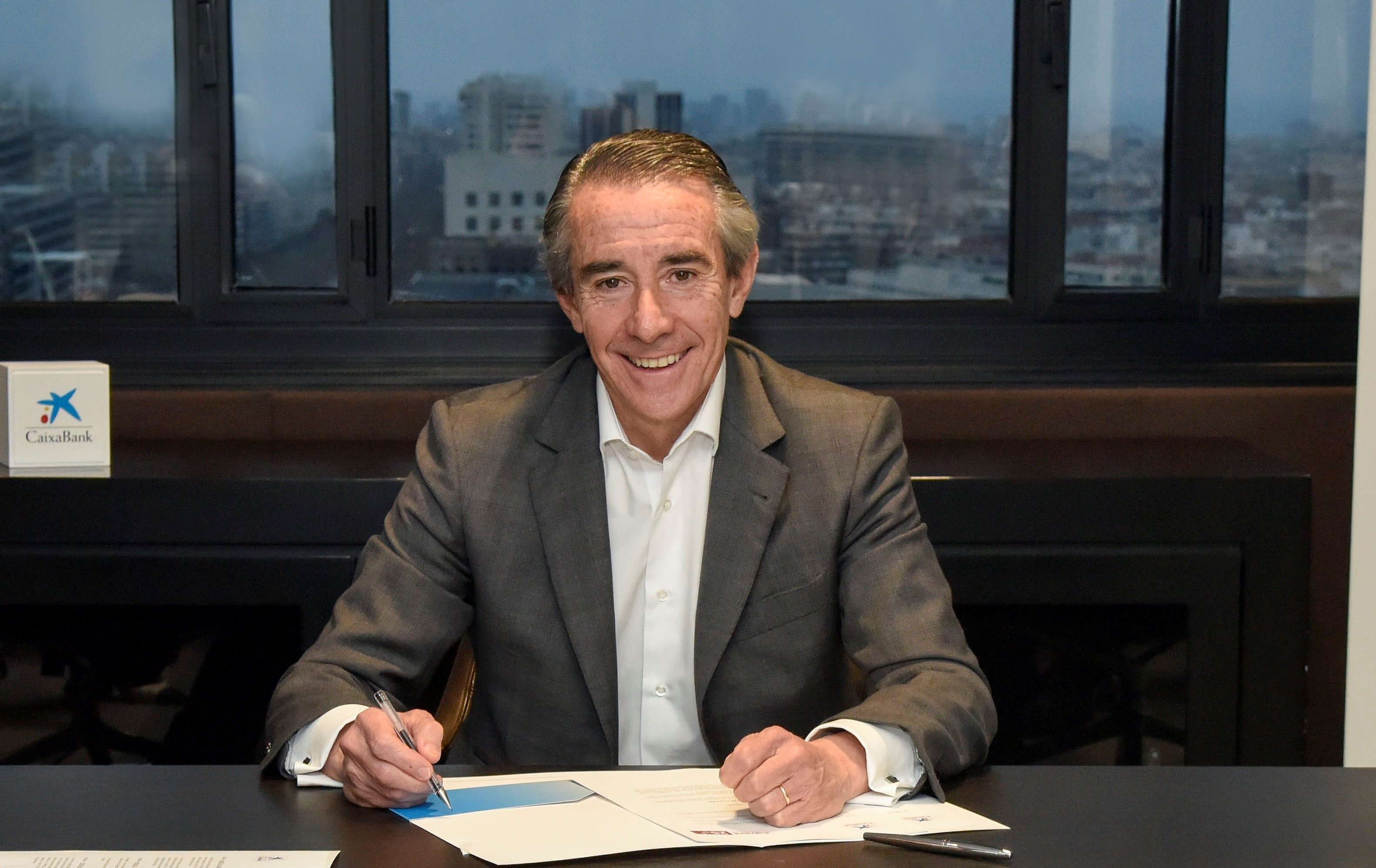 El exdirector general de Caixabank,  Juan Antonio Alcaraz, presidirá Ezentis y dirigirá Nortia