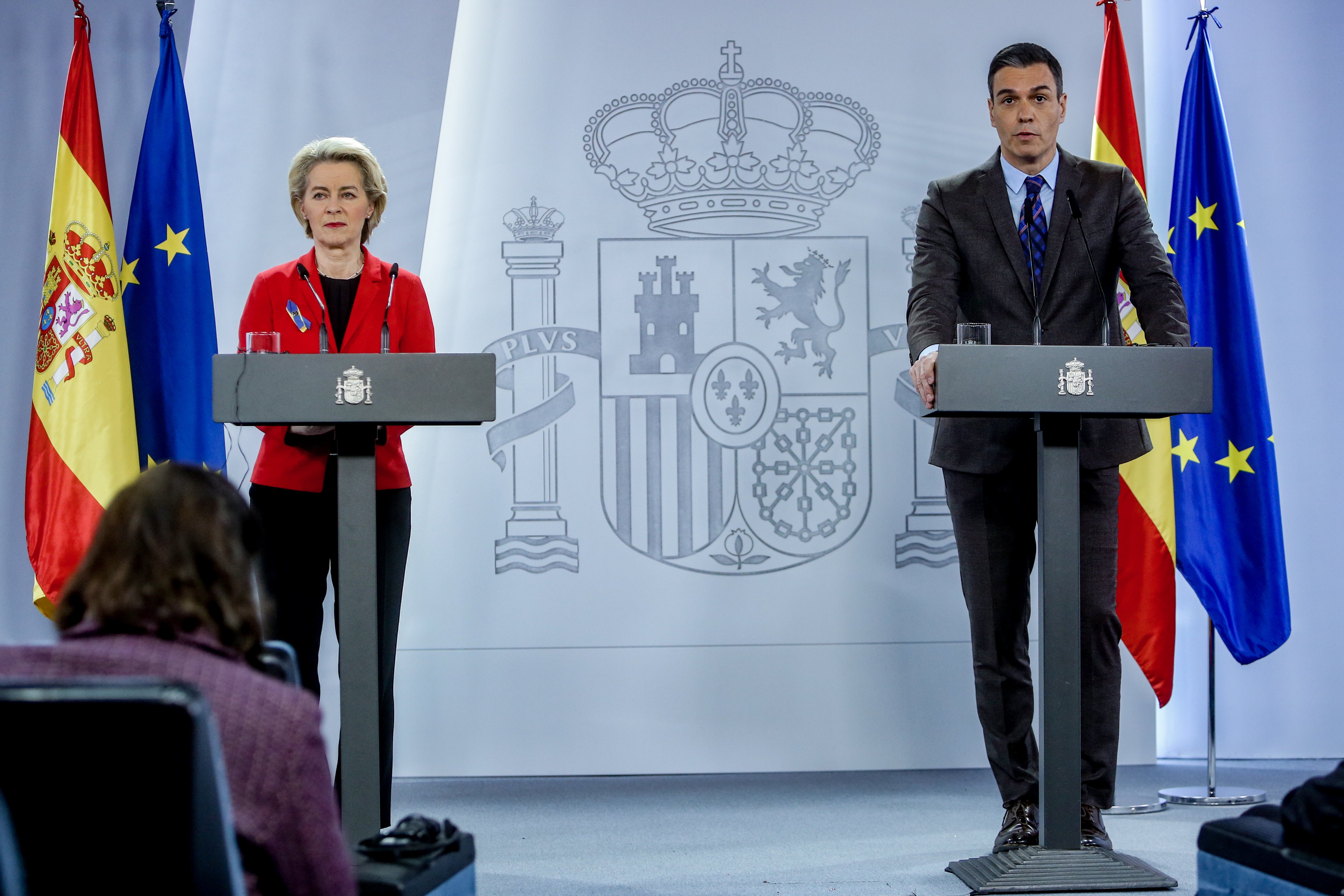 Bruselas advierte que no se dan las circunstancias para mantener el impuesto a las energéticas