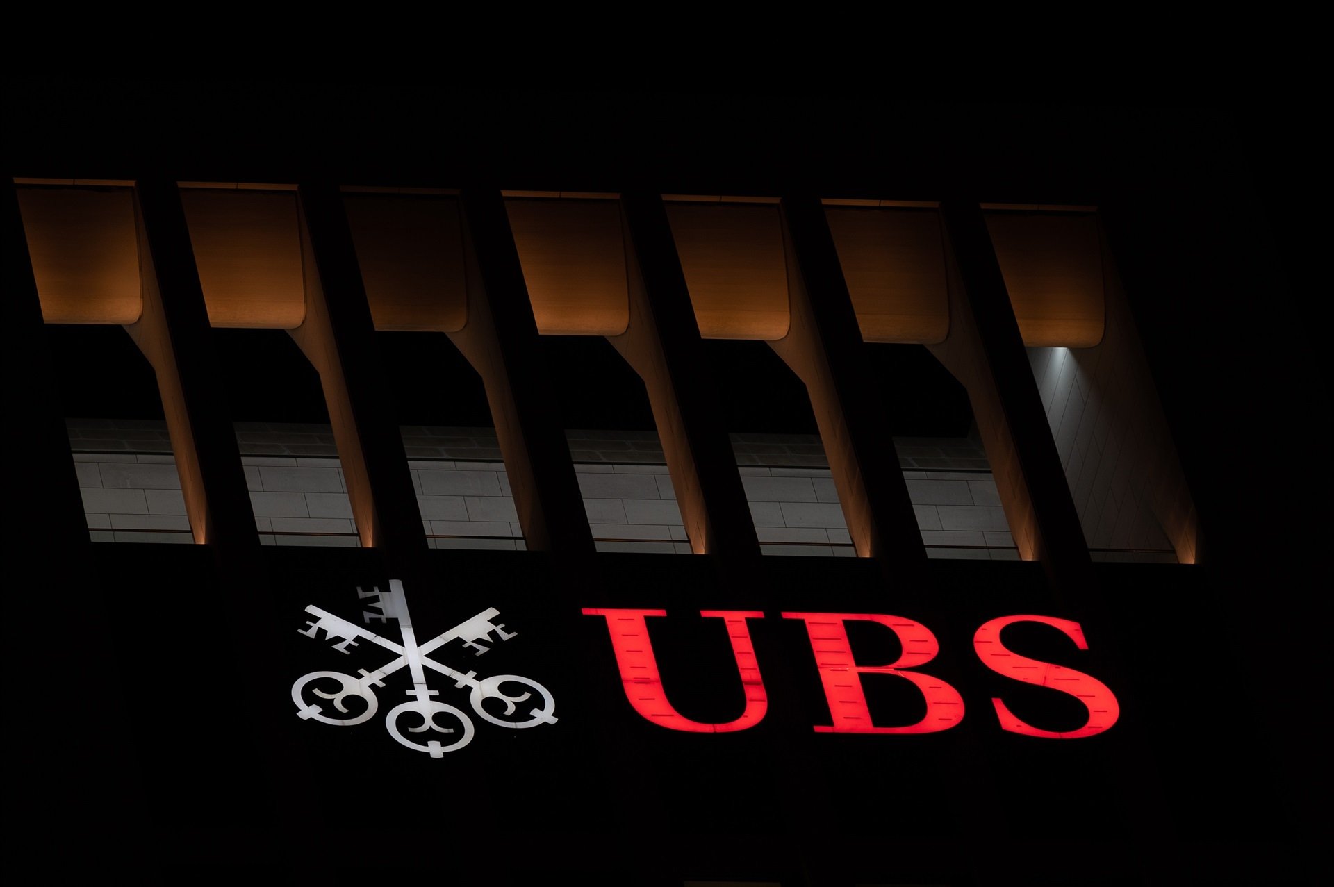 EuropaPress 5240125 filed 10 december 2021 frankfurt view of the ubs group ag logo on the banks