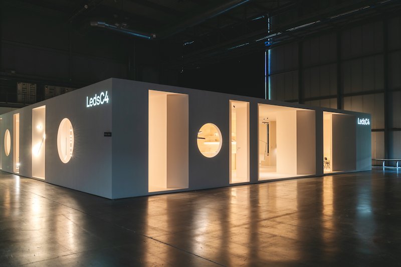 Foto LedsC4 STAND EUROLUCE MILAN abril 2023 fotos Enric Badrinas 1