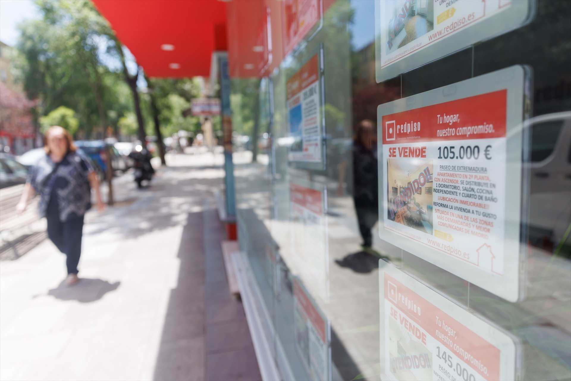Immobiliàries que cobren honoraris a llogaters i incompleixen la llei de l'habitatge: Facua en denuncia 33