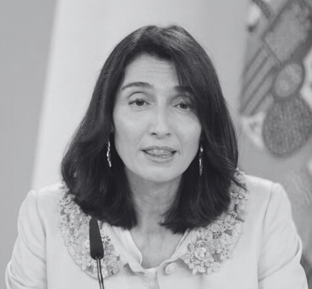 B&W Pilar Llop