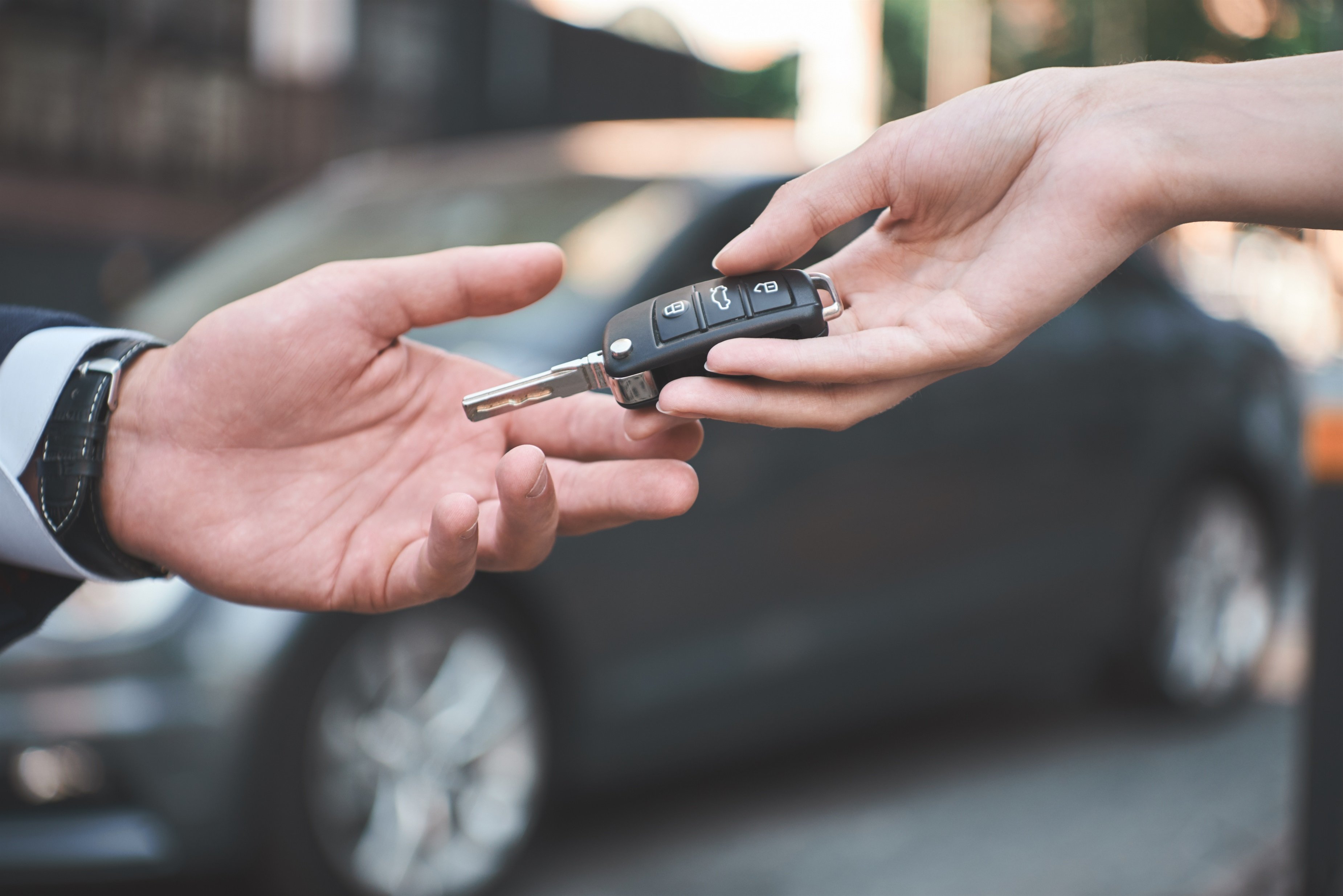La clave para ahorrar durante las vacaciones de verano: intercambia tu casa y alquila el coche