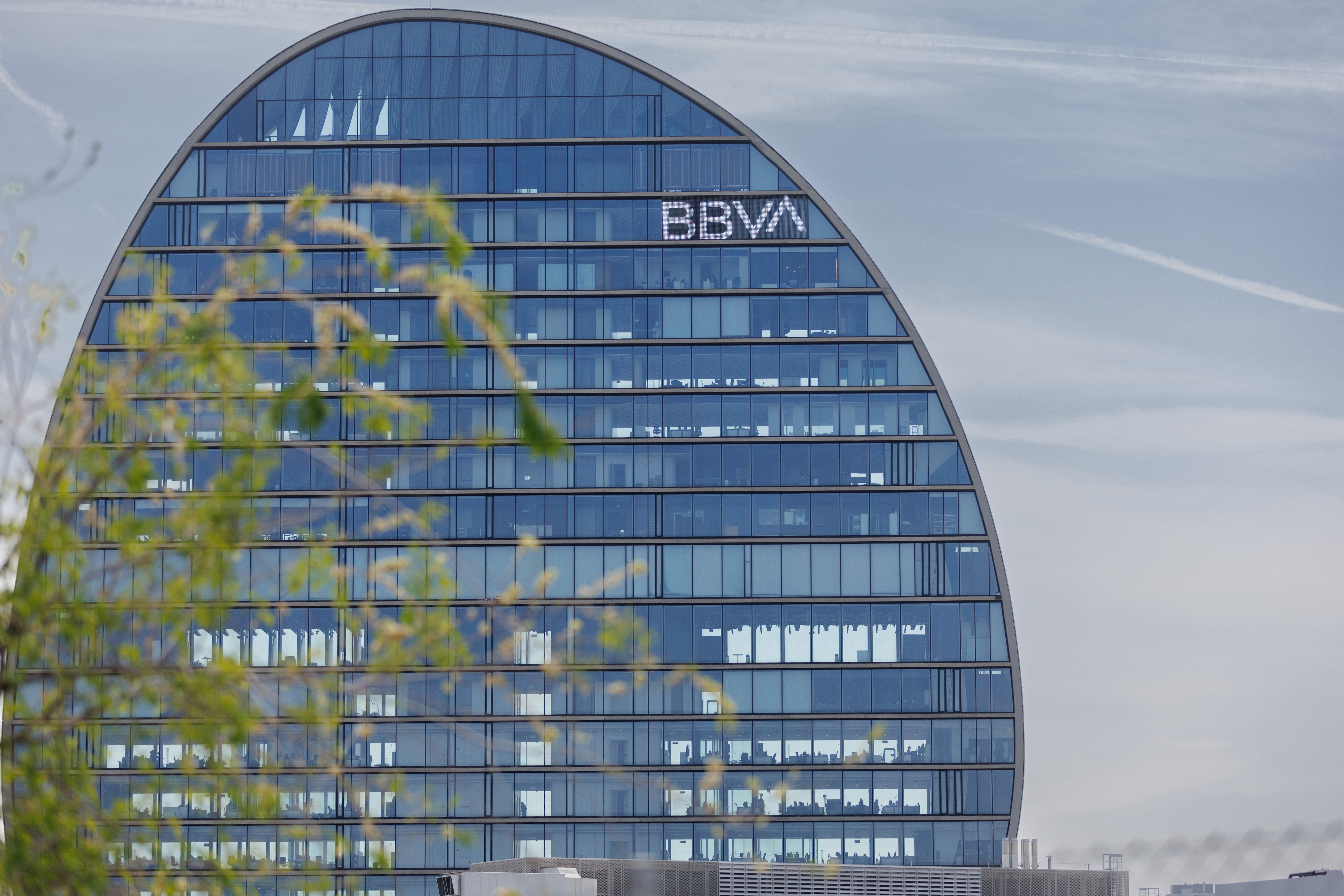 Fachada de la sede de BBVA en Madrid