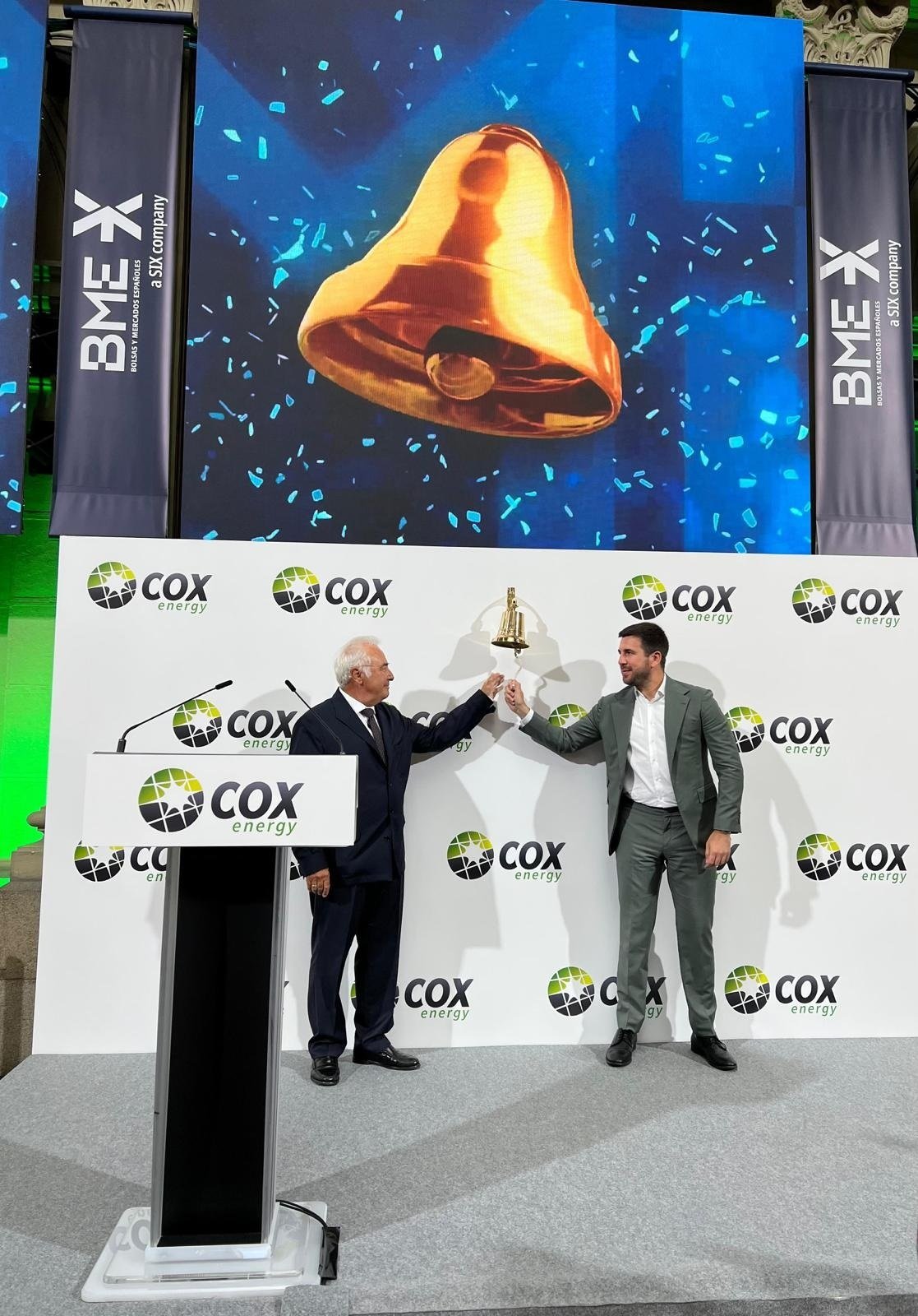 Alberto Zardoya, accionista, y Enrique Riquelme, presidente y fundador de Cox Energy