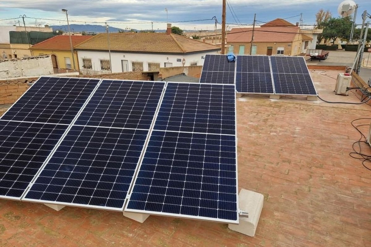 EuropaPress 4874017 instalacion placas fotovoltaicas locales sociales cartagena