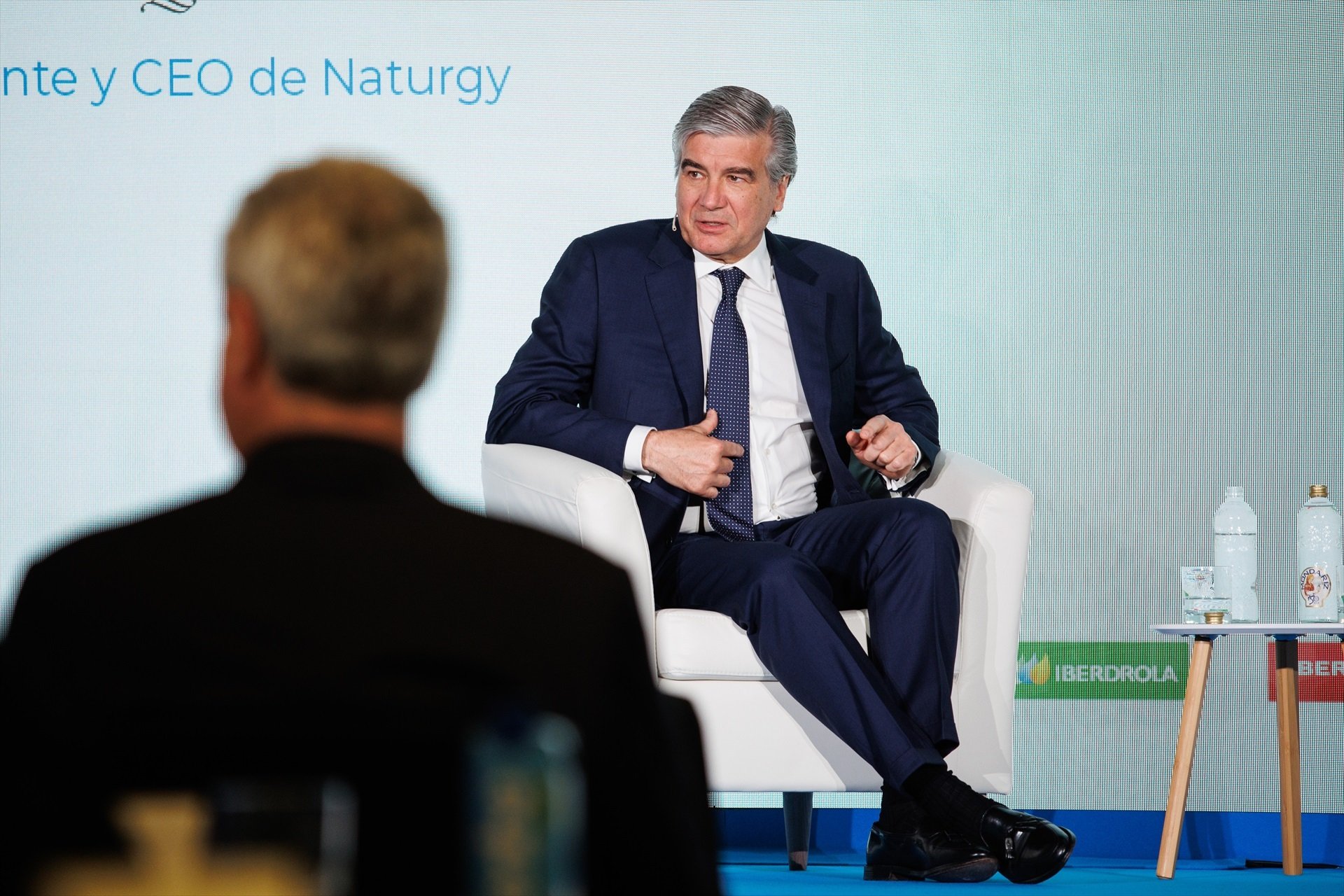 IFM supera el 15% de Naturgy, pero aparca la reclamación del segundo consejero