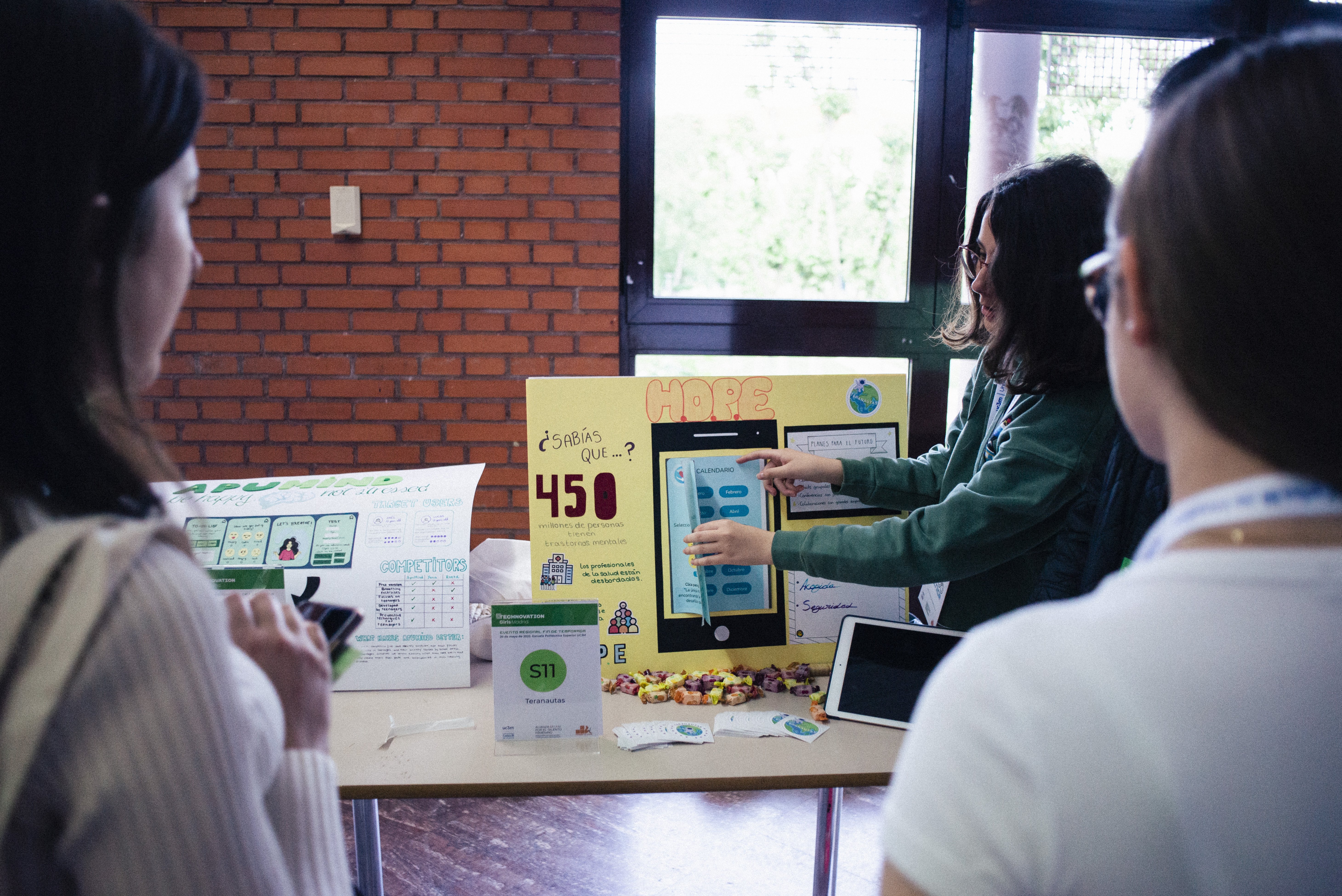 EuropaPress 5212996 jurado valora trabajos chicas participan evento power to code