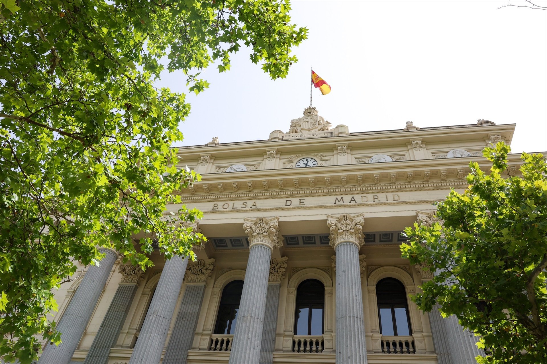 L'IBEX 35 manté el seu signe positiu per sobre dels 9.500 punts