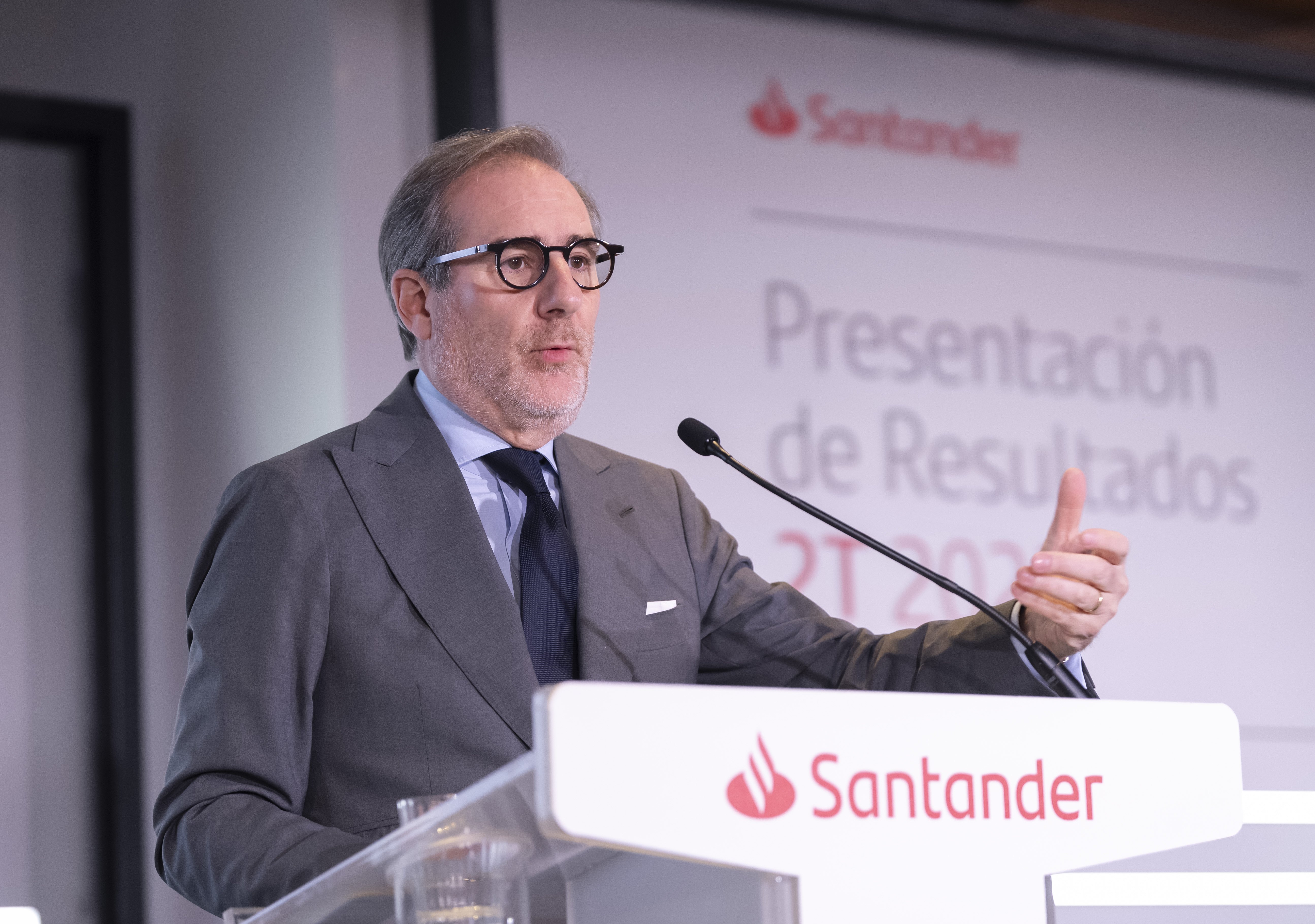 El consejero delegado de Santander, Héctor Grisi