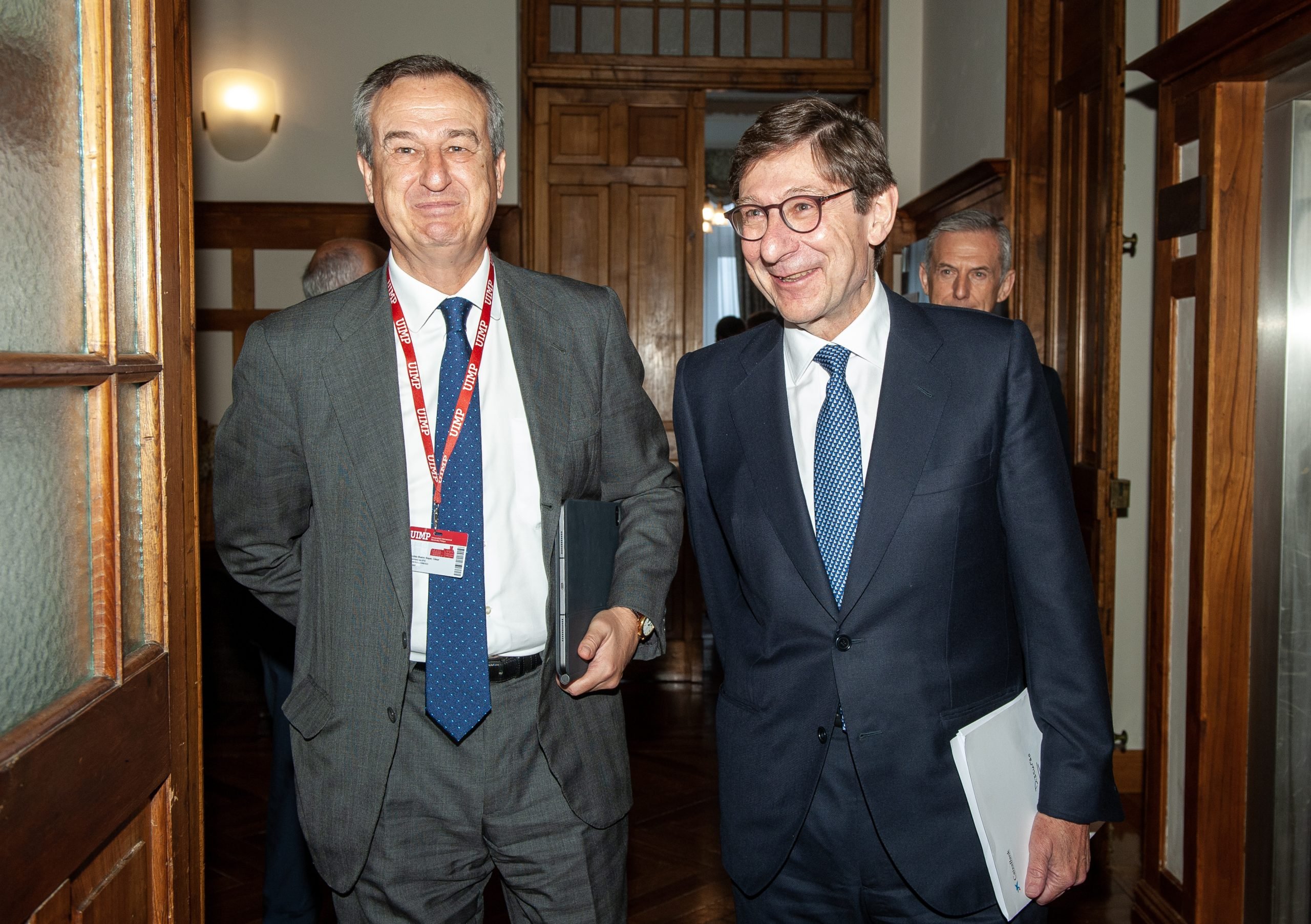 El consejero delegado de Sabadell y el presidente de CaixaBank