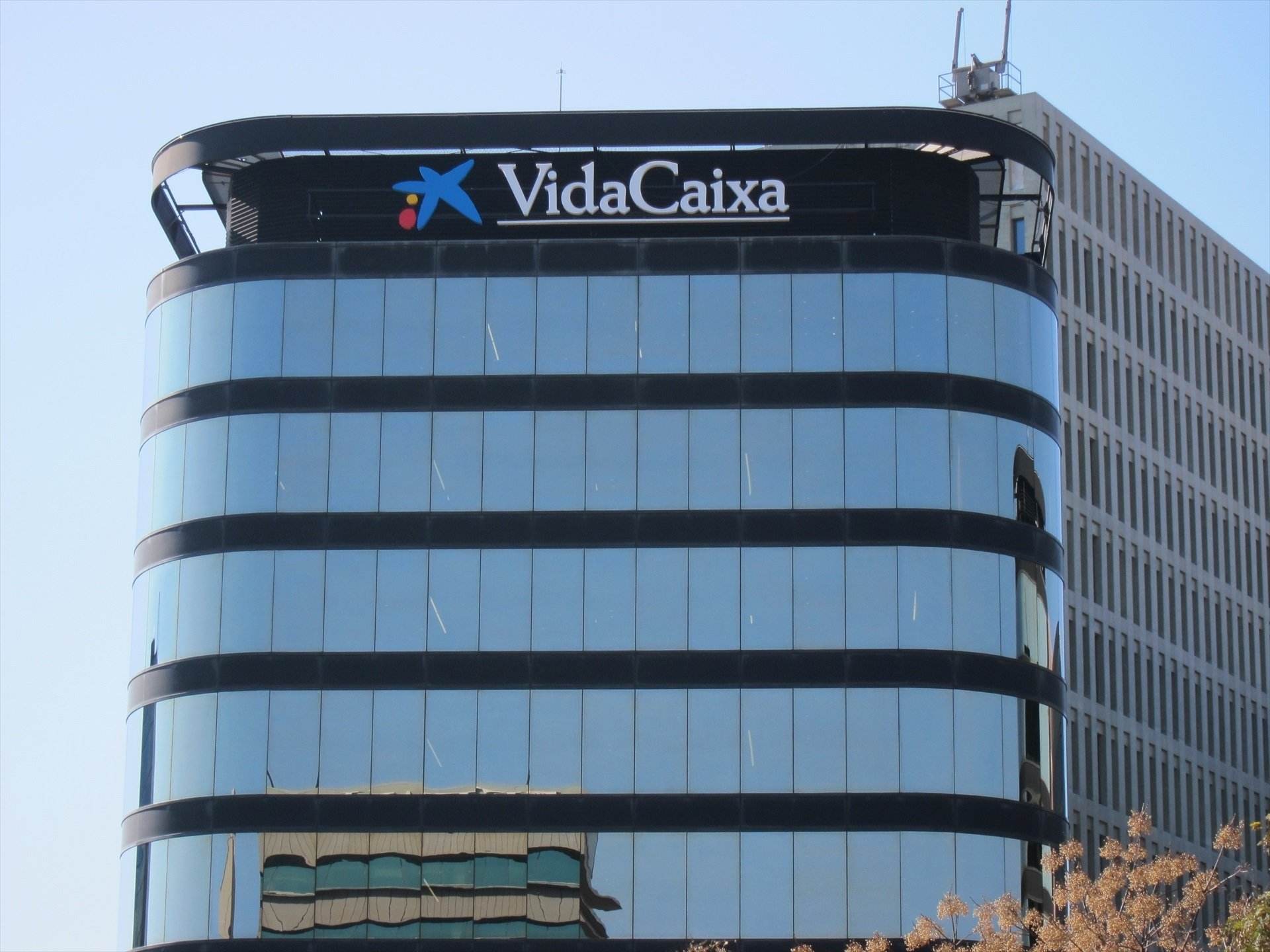 VidaCaixa gana un 35% más hasta junio por el comportamiento alcista de los mercados