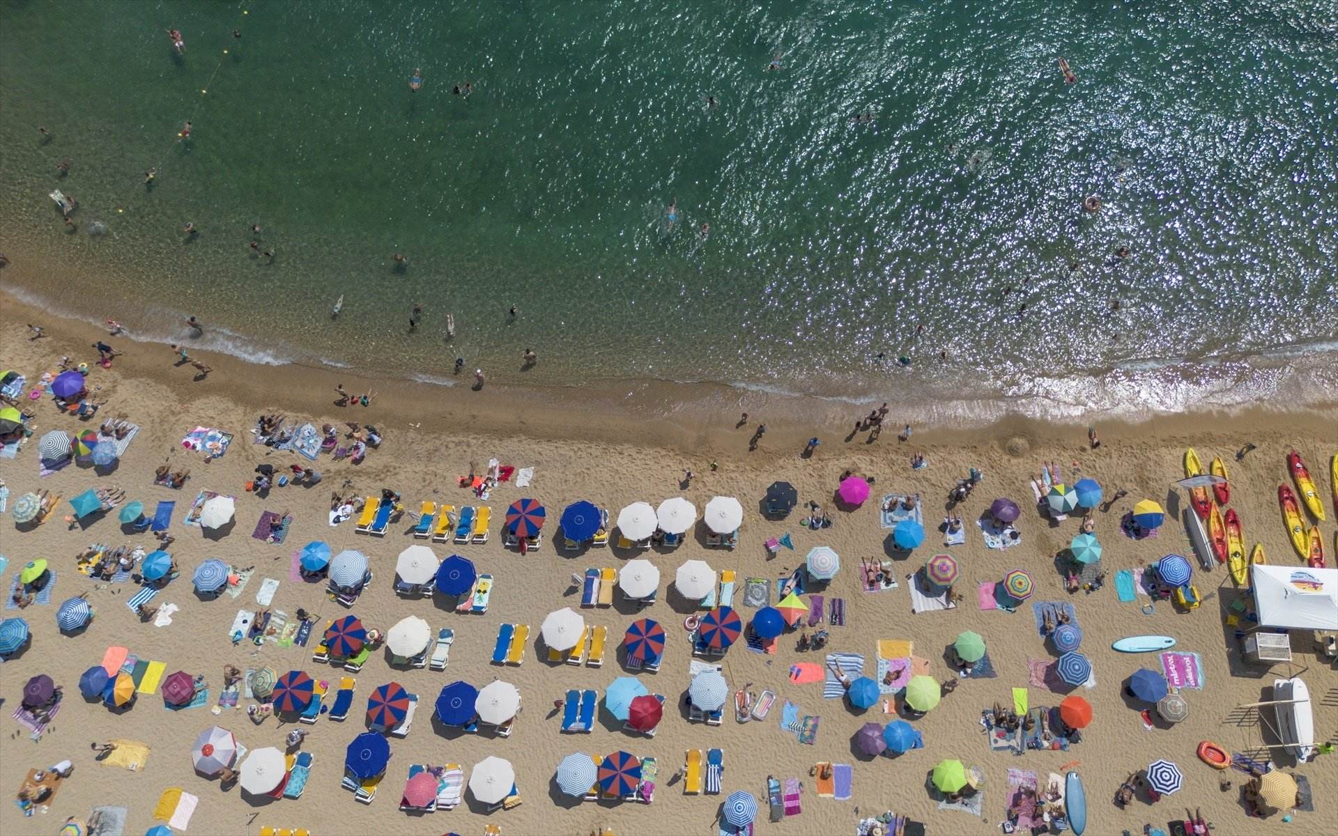 Els turistes espanyols batran el rècord de despesa malgrat viatjar menys