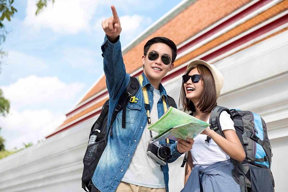Los turistas asiáticos en España duplican en gasto a la media con 3.000 euros