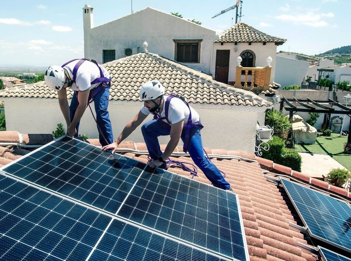 Las instalaciones de autoconsumo colectivo de Endesa se triplican en seis meses en Catalunya