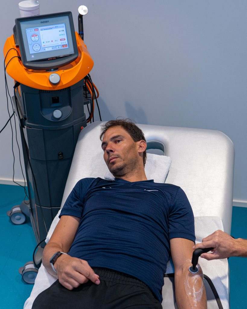Los aparatos médicos que promociona Rafa Nadal y (sin querer) la reina Letizia
