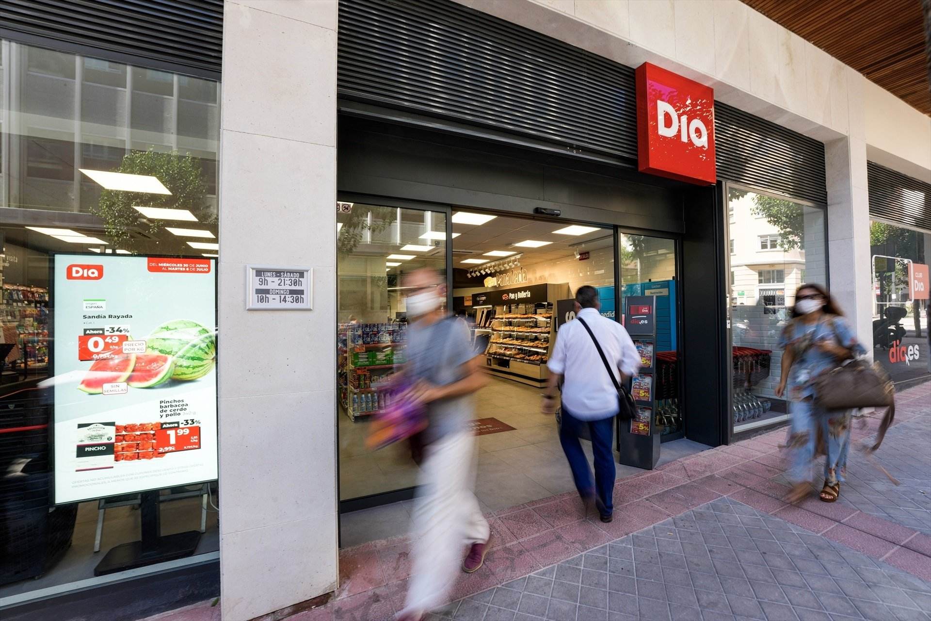 ¿Aún controlan los oligarcas rusos los supermercados Dia? La empresa insiste en que no