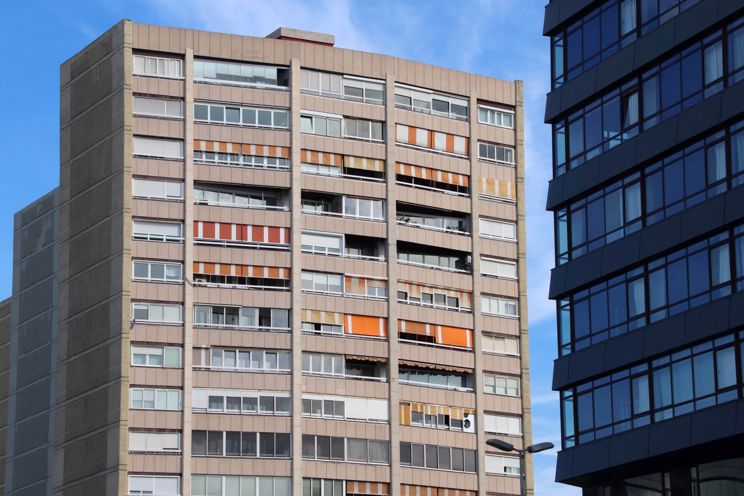 Catalunya baja de 10 a 5 las viviendas en propiedad para ser considerado un gran tenedor