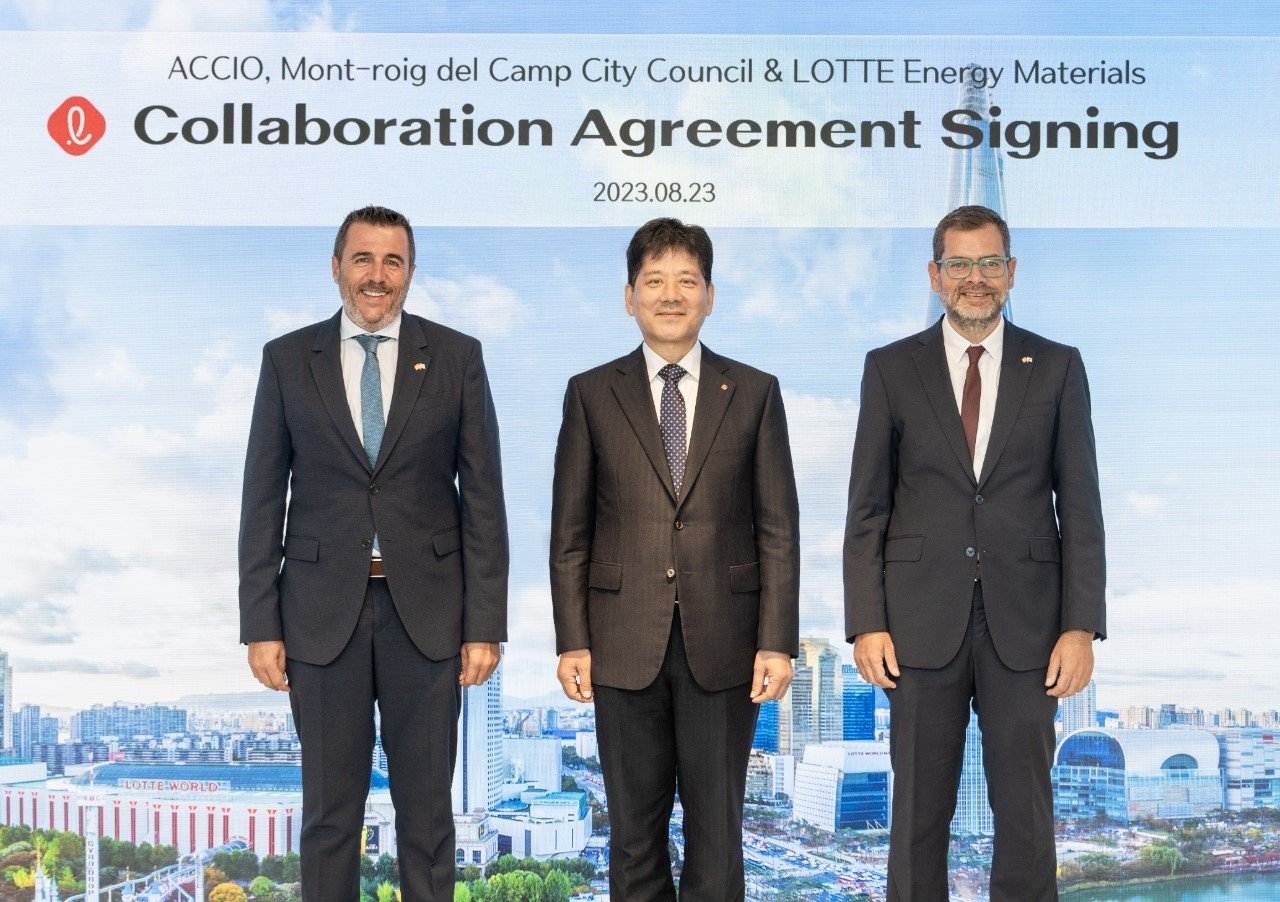 Lotte i Mont-roig rubriquen a Seül el projecte industrial per fabricar a Catalunya
