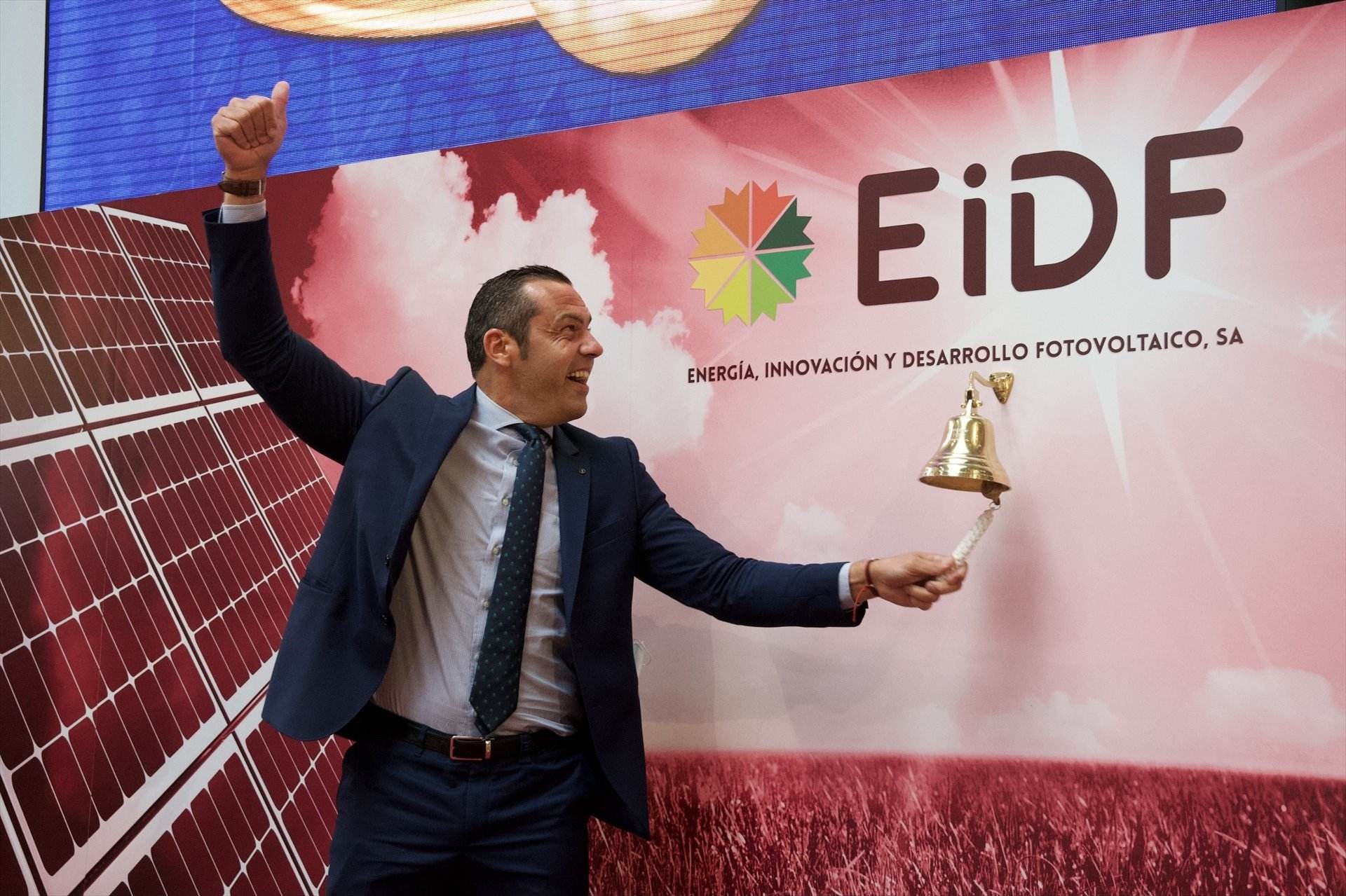 EiDF, fotovoltaica gallega acusada de falsear documentos, se desploma un 70% en su regreso a bolsa
