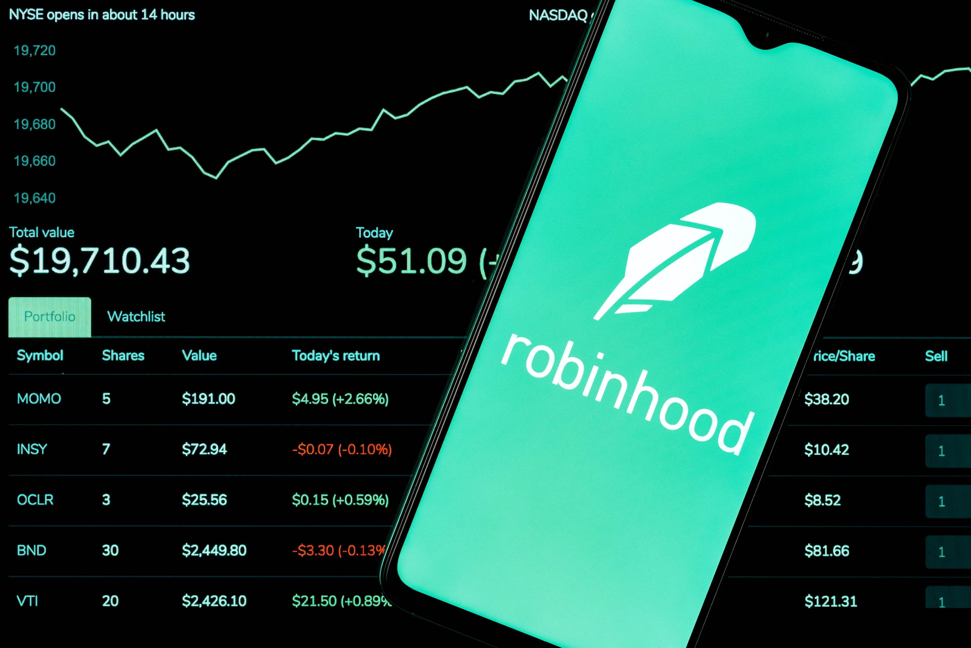 La plataforma de bolsa Robinhood recompra las acciones del fundador de FTX  por 605 millones
