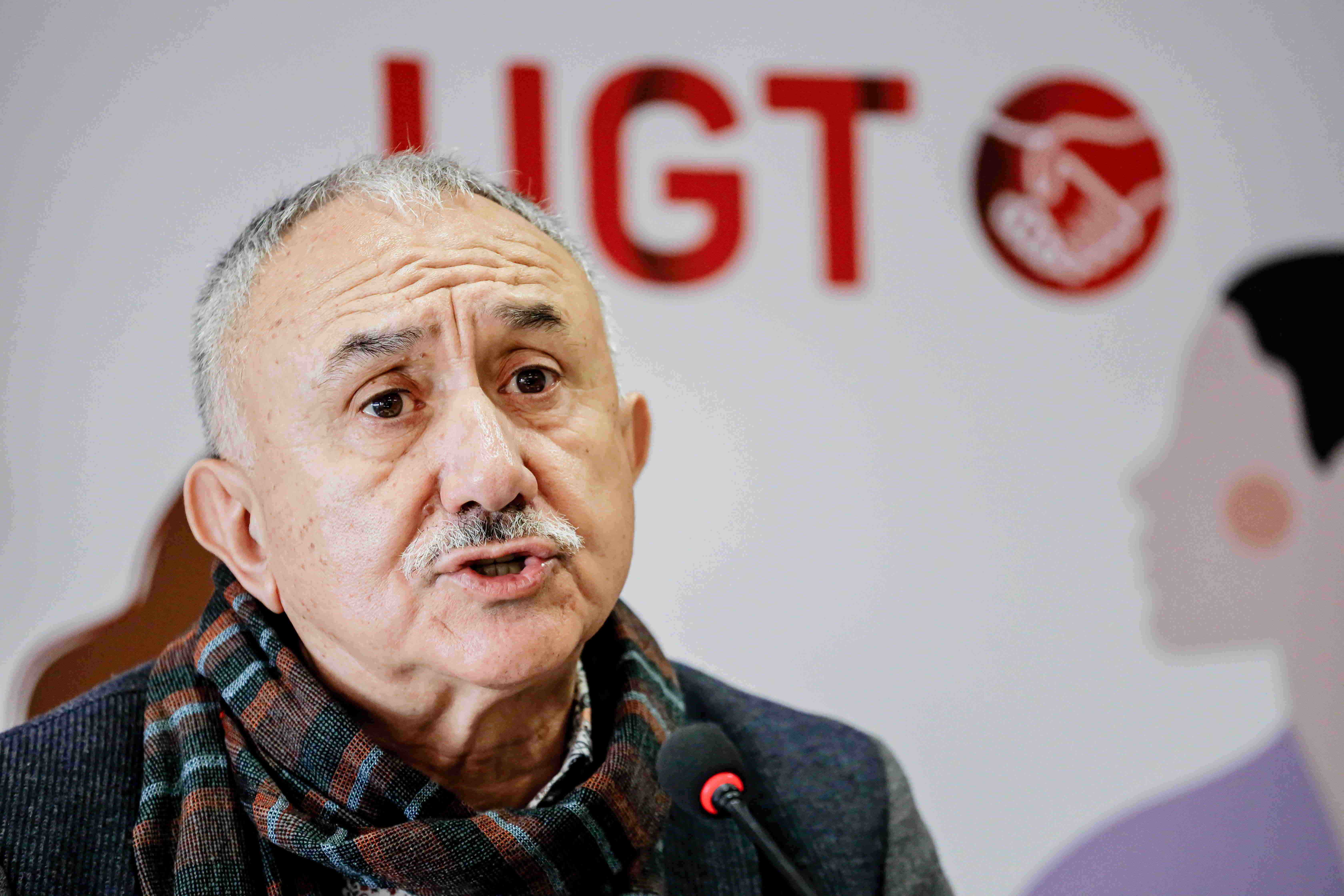 UGT vol una jornada legal de 35 hores i un SMI de 1.200 euros