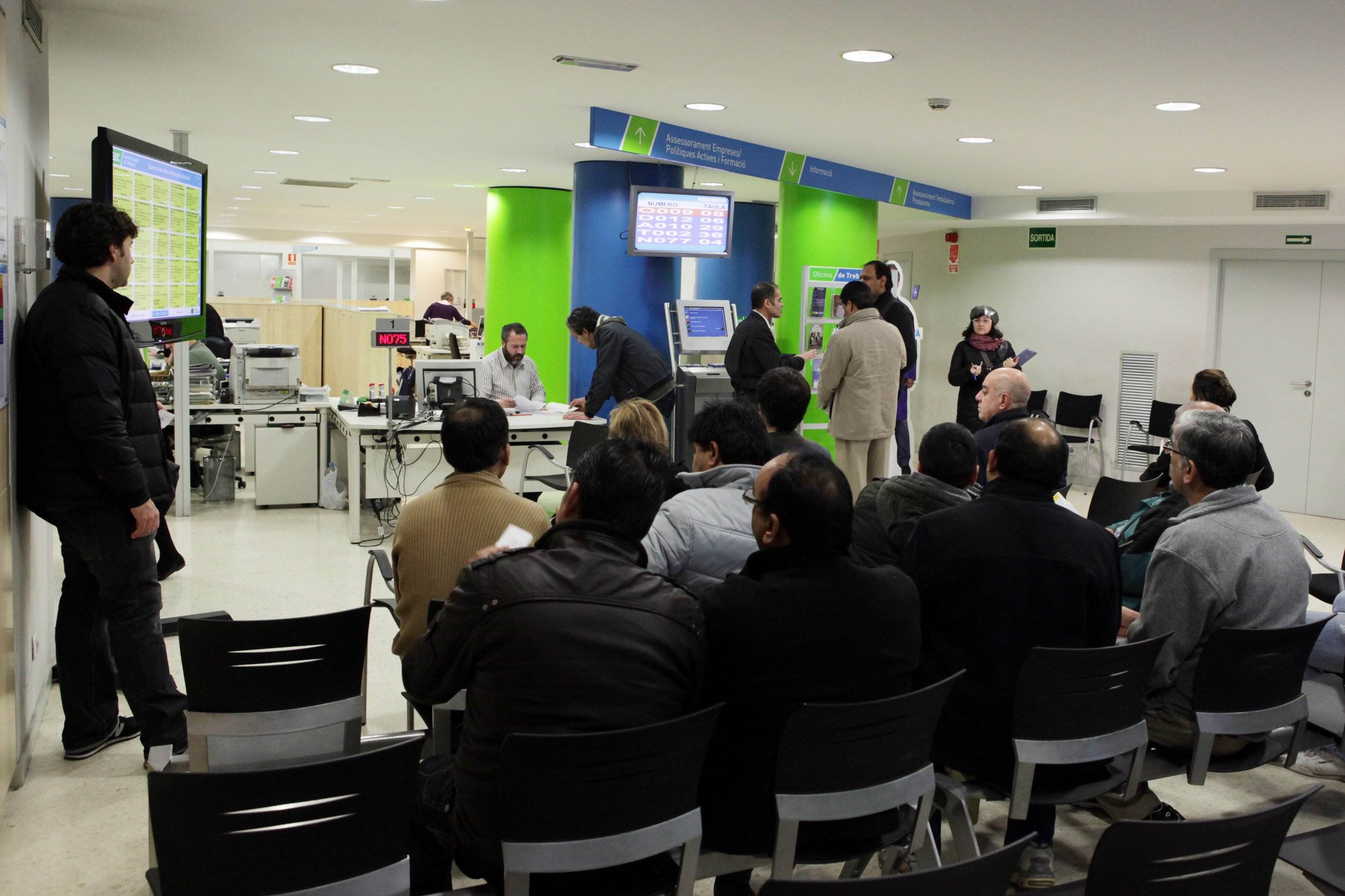 L’atur creix en 2.423 persones a Catalunya