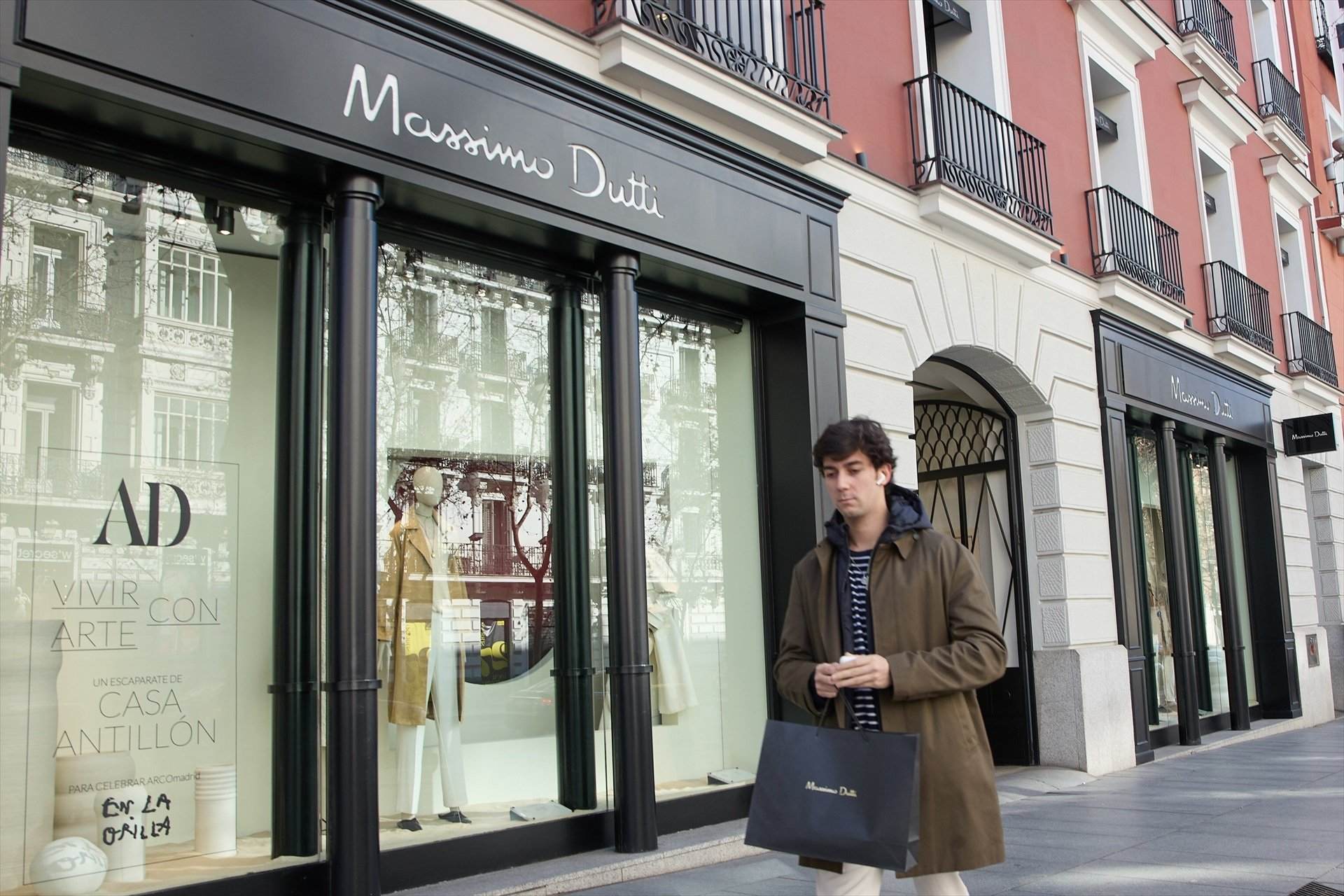 Massimo Dutti, la marca endarrerida a l'imperi Inditex d'Amancio Ortega