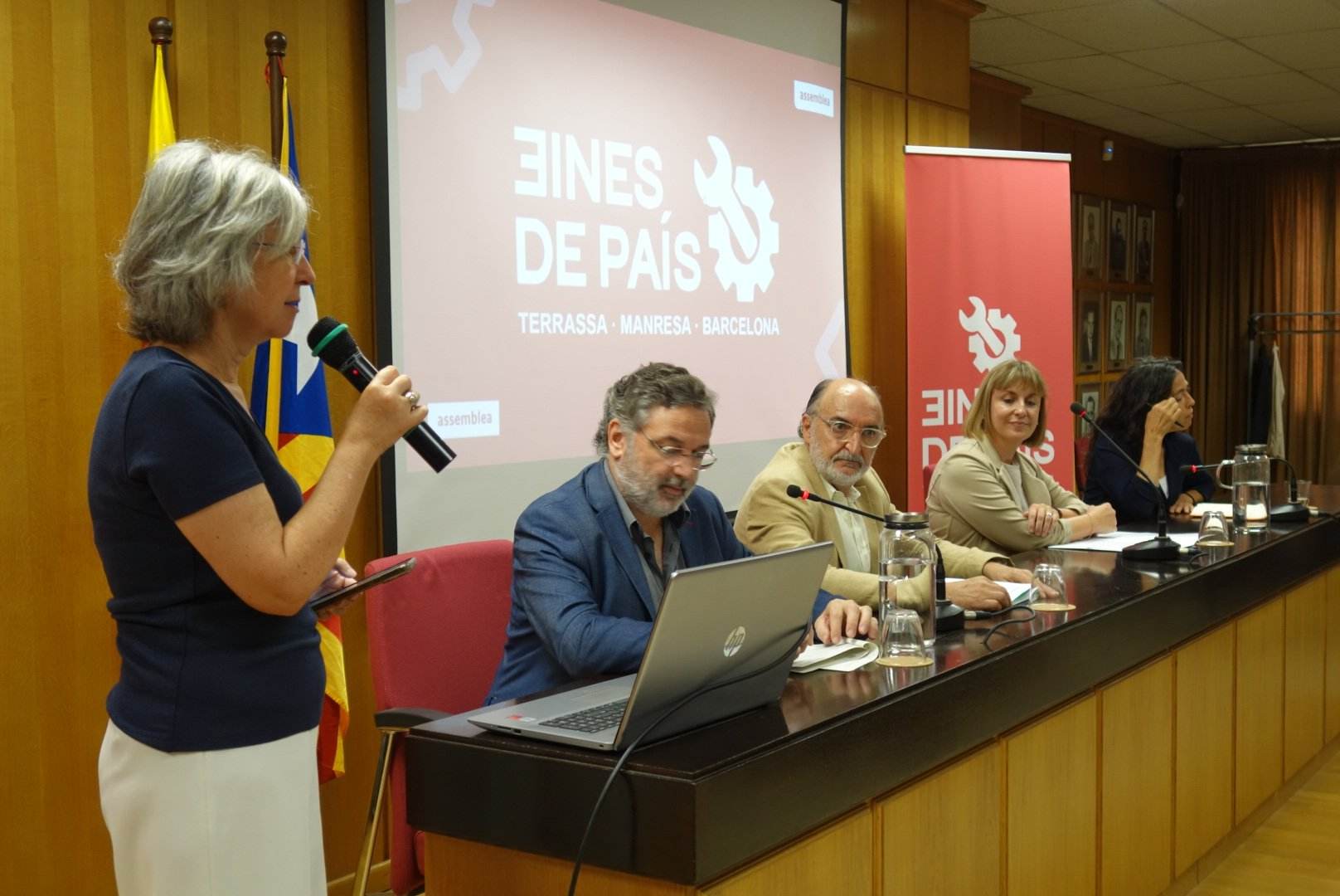 Normalidad en la primera jornada del voto telemático en las elecciones en la Cambra de Barcelona