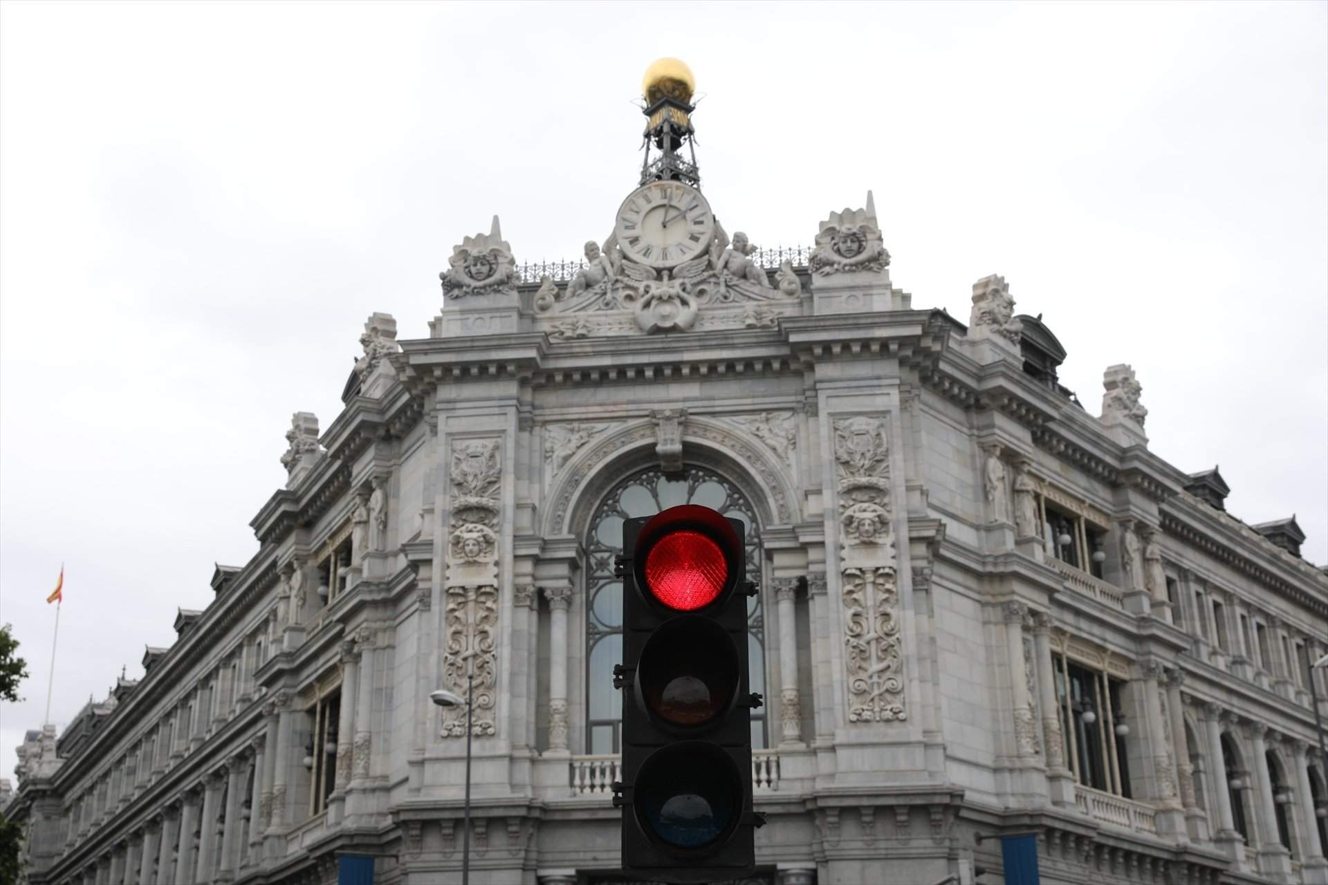 El BdE detecta casi una veintena de casos donde la banca quebranta las buenas prácticas