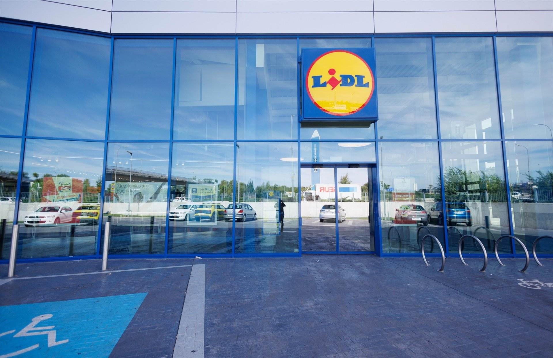Lidl obrirà un primer supermercat a l'aeroport de Madrid-Barajas