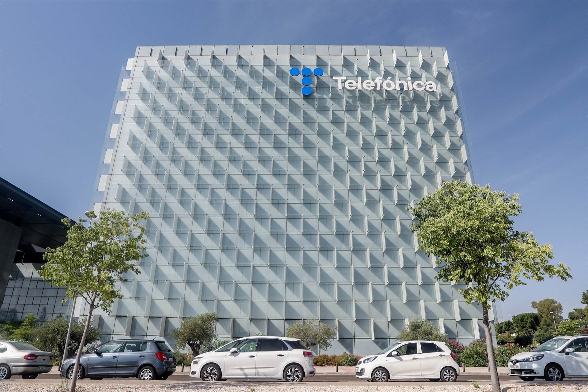 Telefónica estudia vendre part de la seva filial Tech, valorada en 2.000 milions