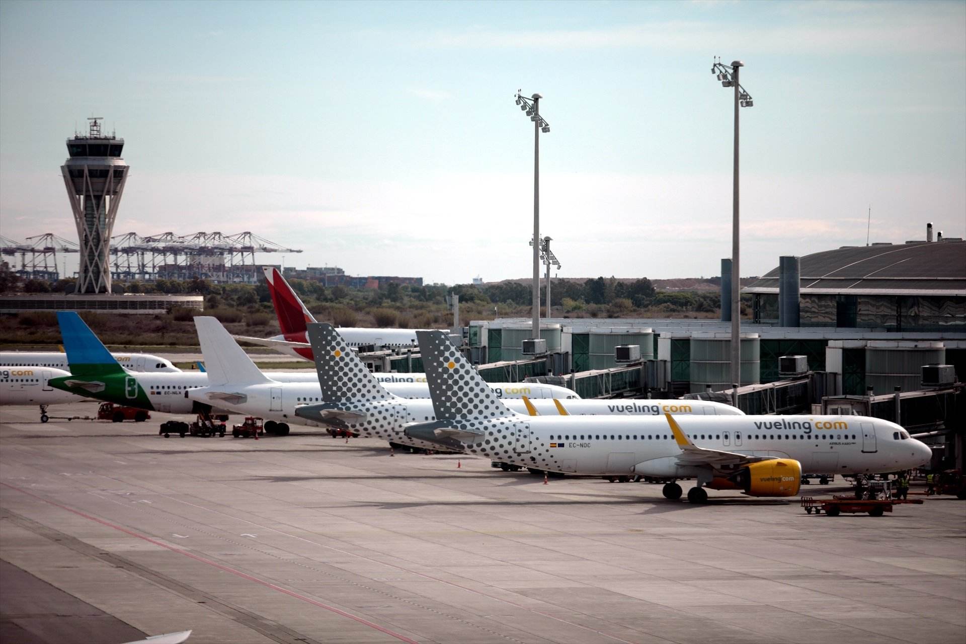 Cancel·len 4 vols entre Barcelona i Tel-Aviv per la guerra entre Israel i Palestina